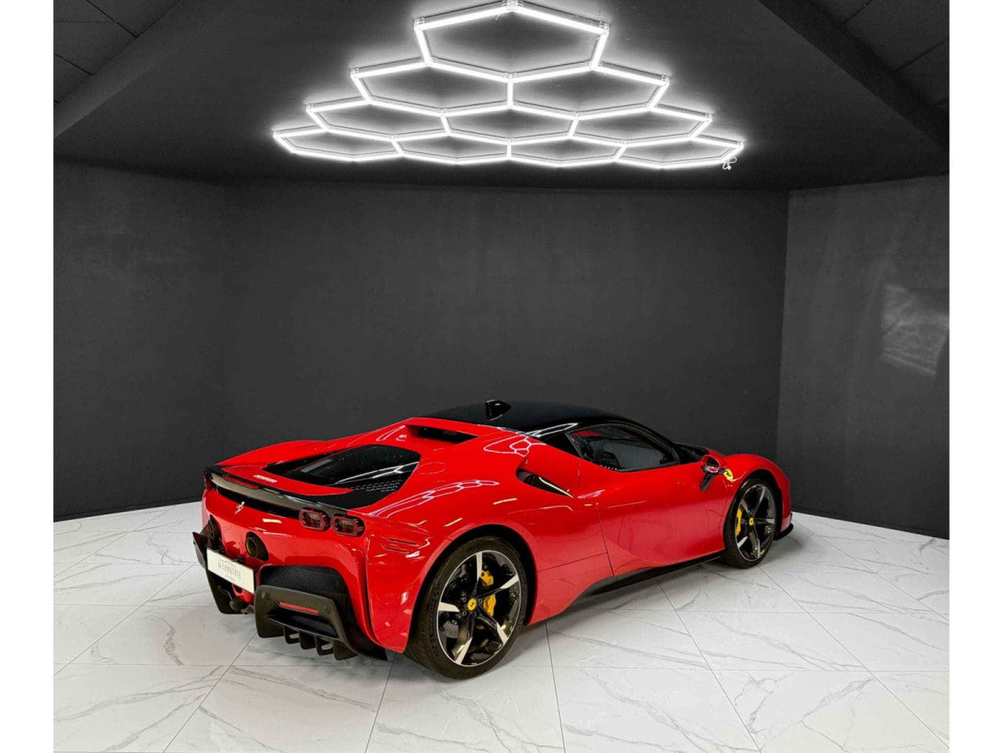 Ferrari SF90 Racing Seats / Carbon / Lift / JBL (2022) - Photo 5