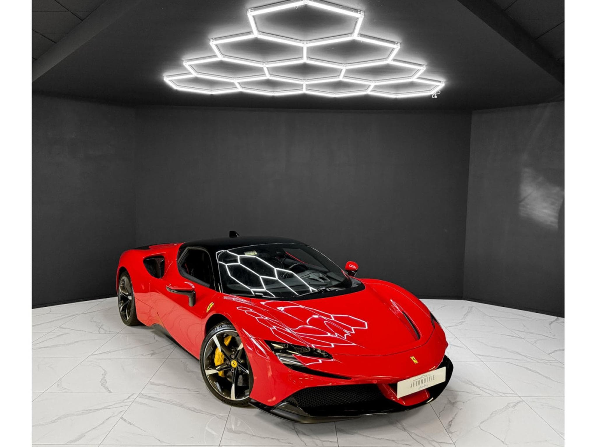 Ferrari SF90 Racing Seats / Carbon / Lift / JBL (2022) - Photo 7