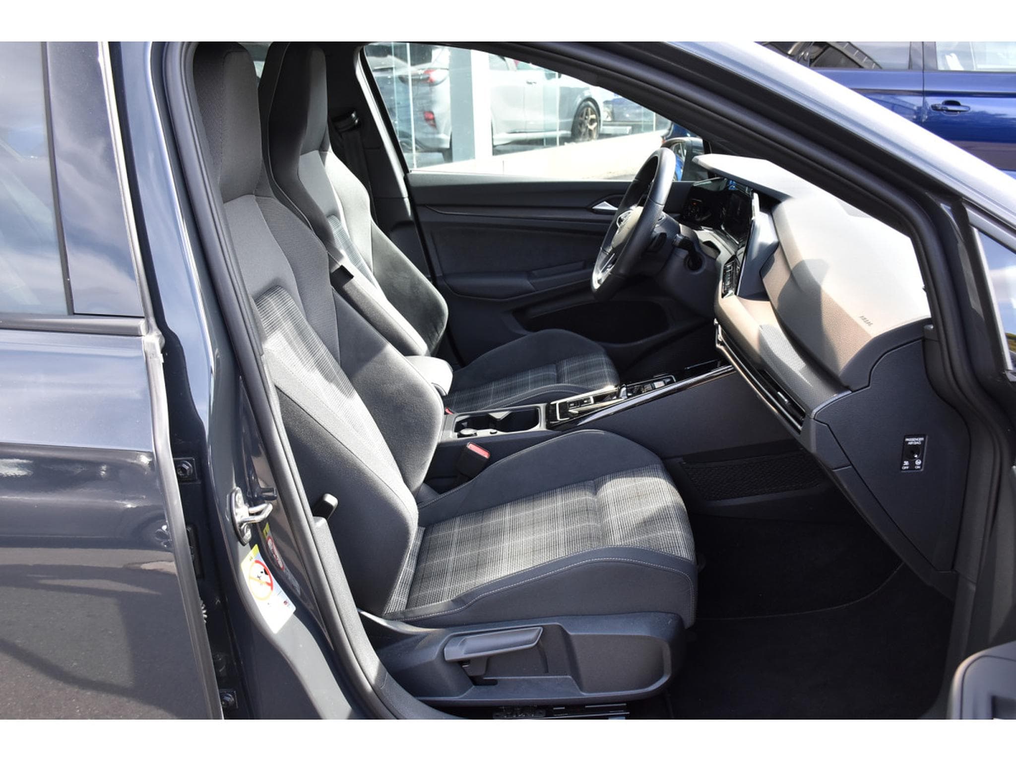 VW Golf GTD 2.0 TDI DSG PACK HIVER LANE 1° MAIN (2024) - Photo 7