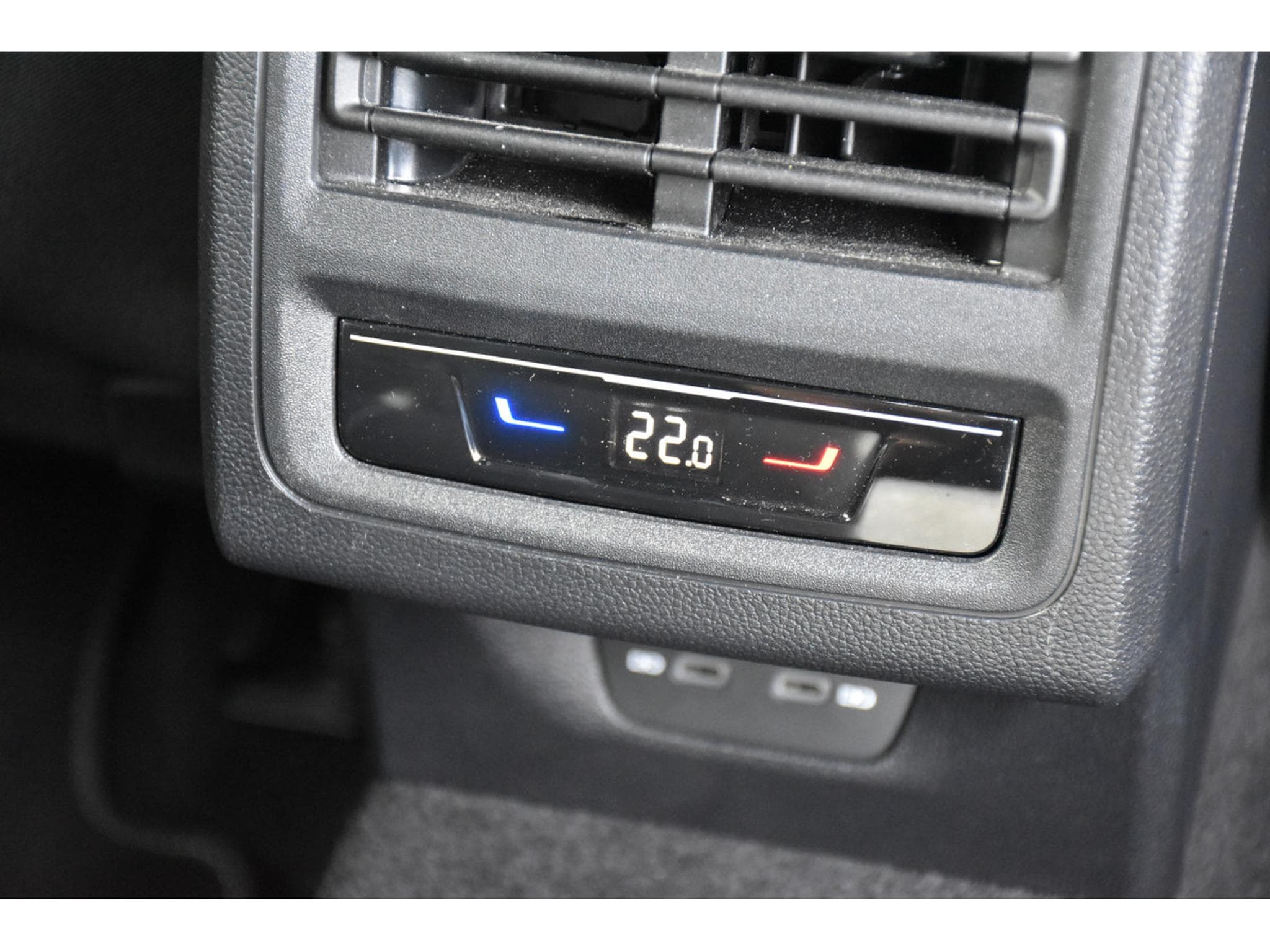 VW Golf GTD 2.0 TDI DSG PACK HIVER LANE 1° MAIN (2024) - Photo 20