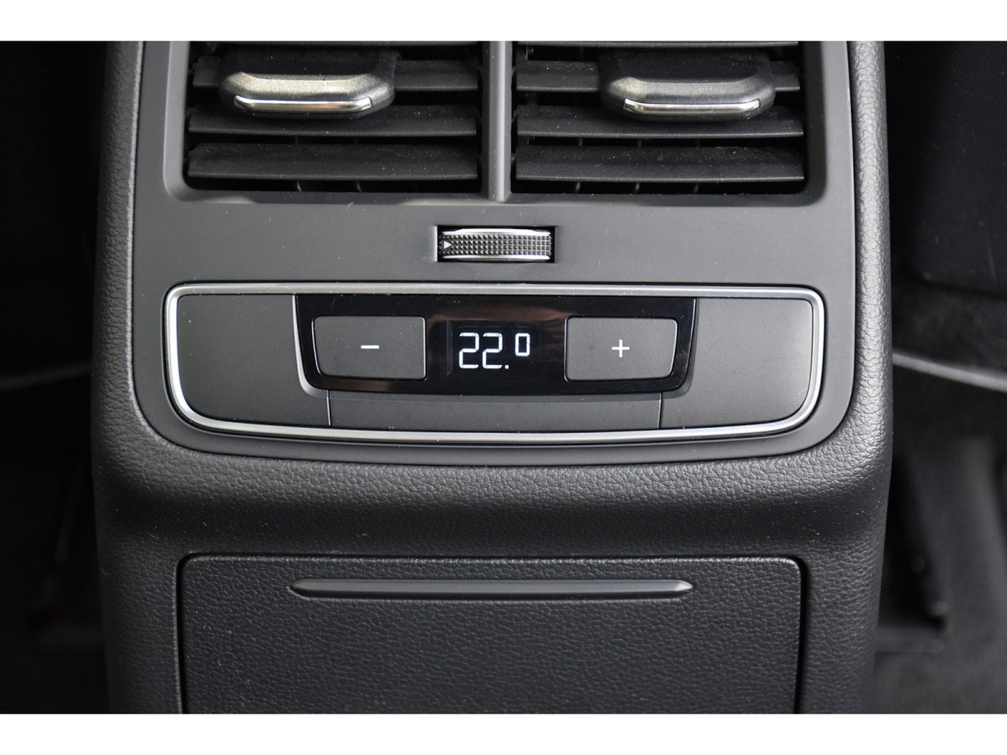 Audi A4 Avant 2.0 TDI Sport CUIR REGUL GPS KEYLESS (2016) - Photo 17