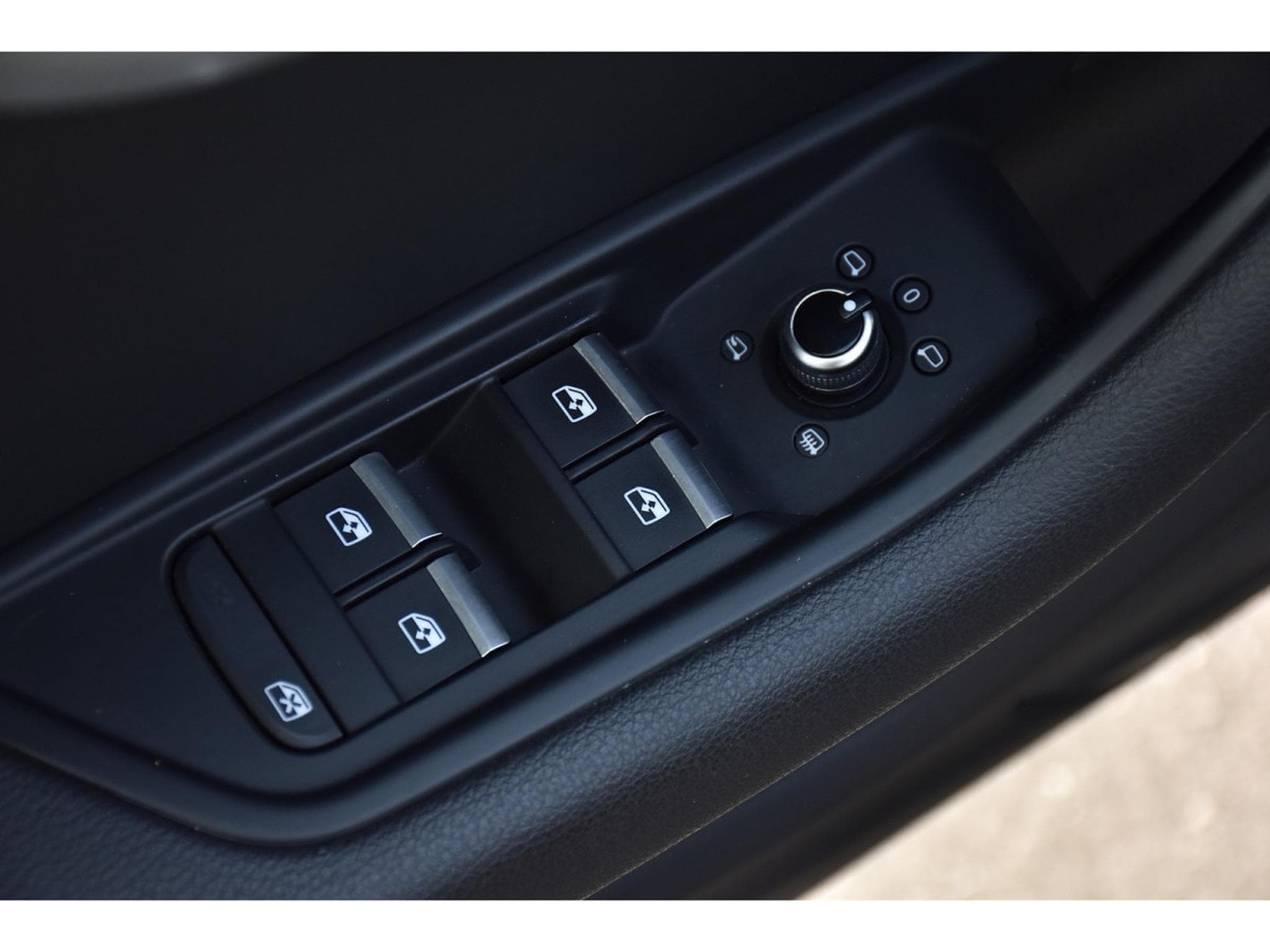 Audi A4 Avant 2.0 TDI Sport CUIR REGUL GPS KEYLESS (2016) - Photo 18