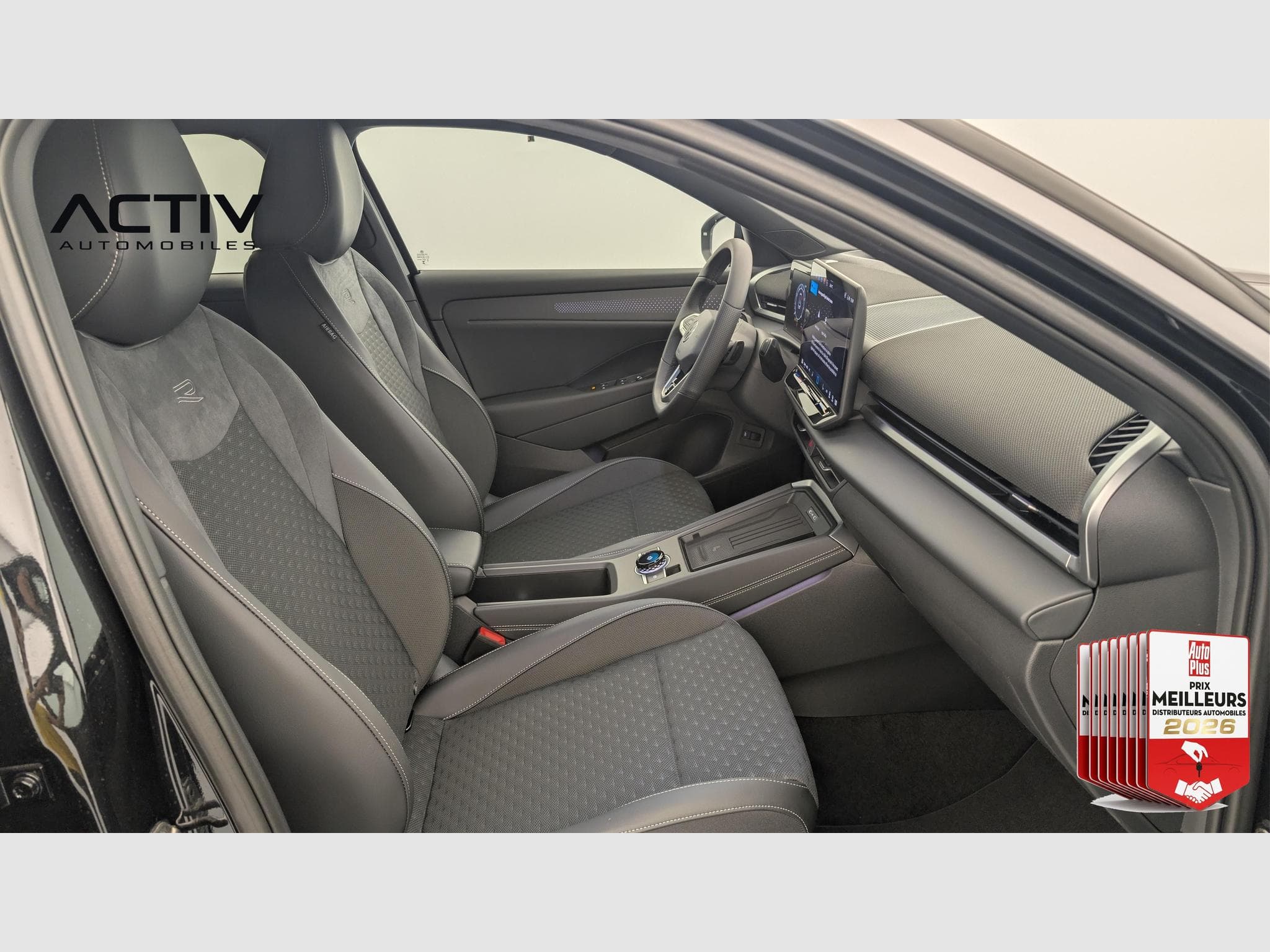 VW T-ROC NOUVEAU 1.5 ETSI EVO2 HYBRID 150 CH DSG7 R-LINE (2026) - Photo 9