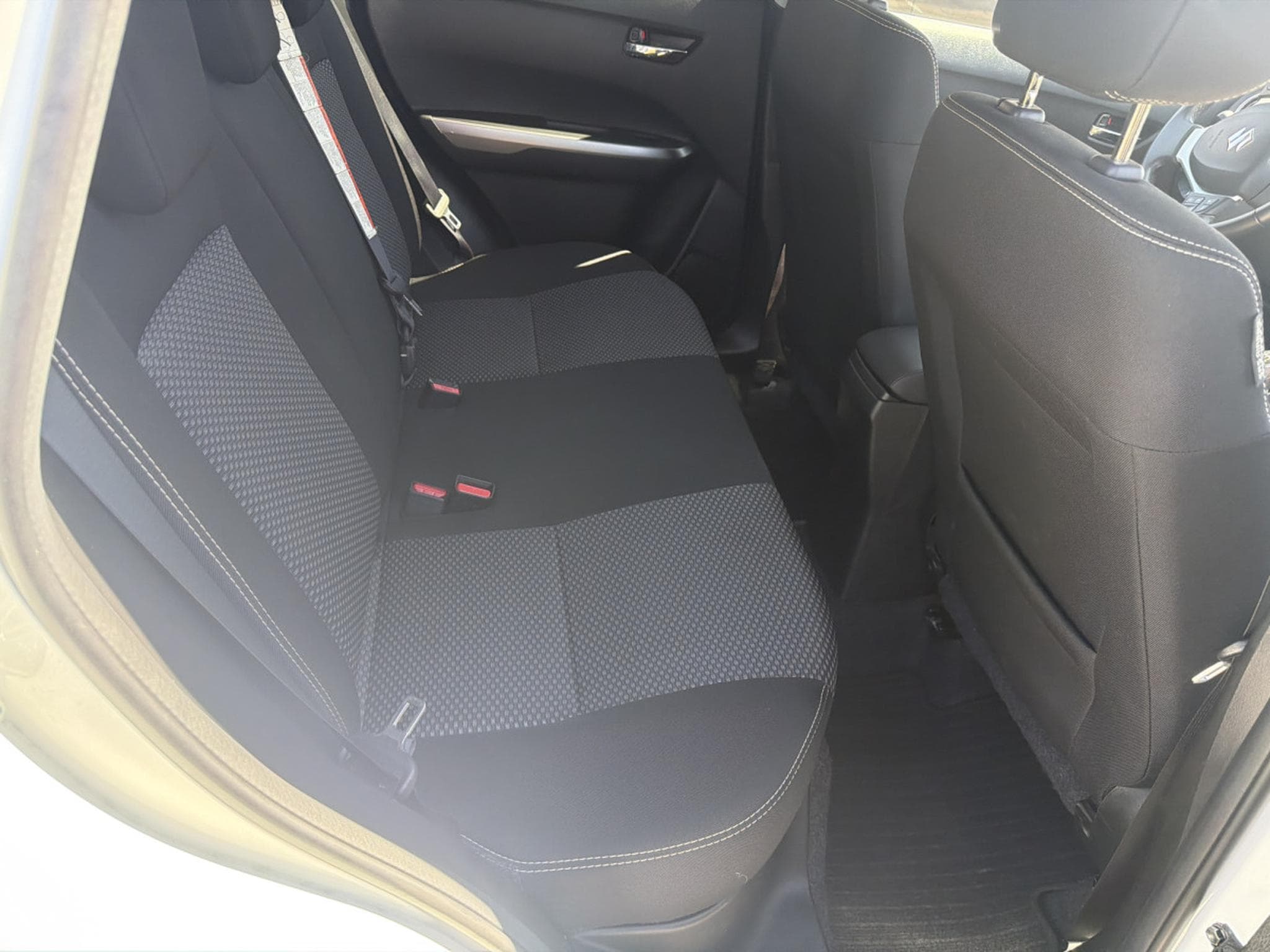 Suzuki Vitara 5D 1.4GL HYBRIDE 130CV BM6 (2024) - Foto 10