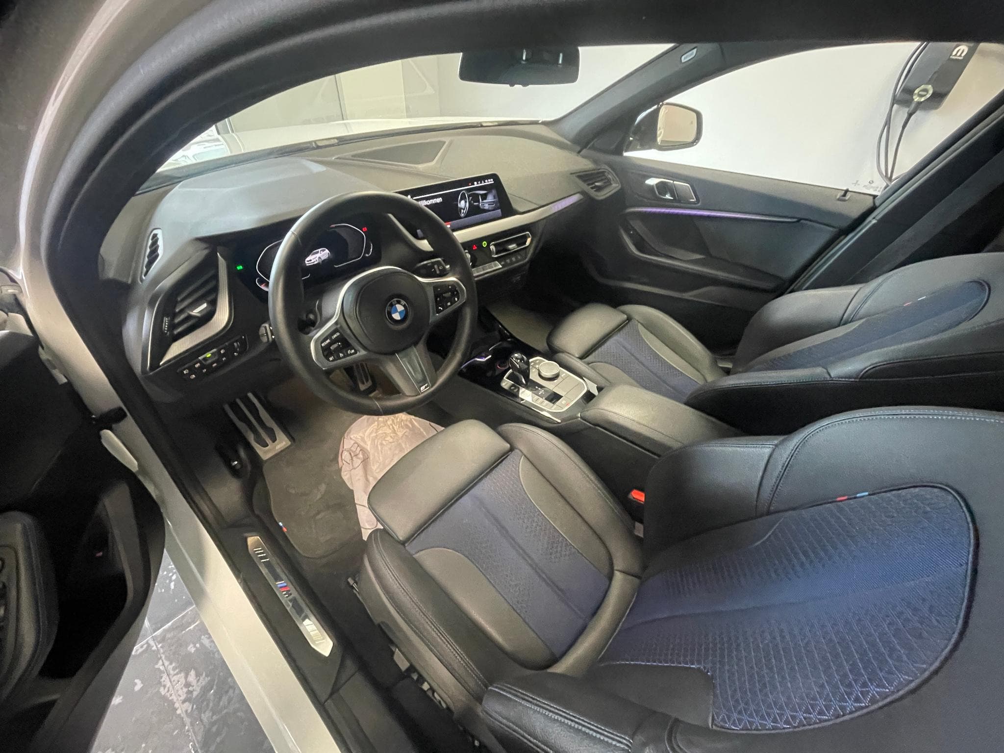 BMW 118 118i M Sport (2020) - Photo 3