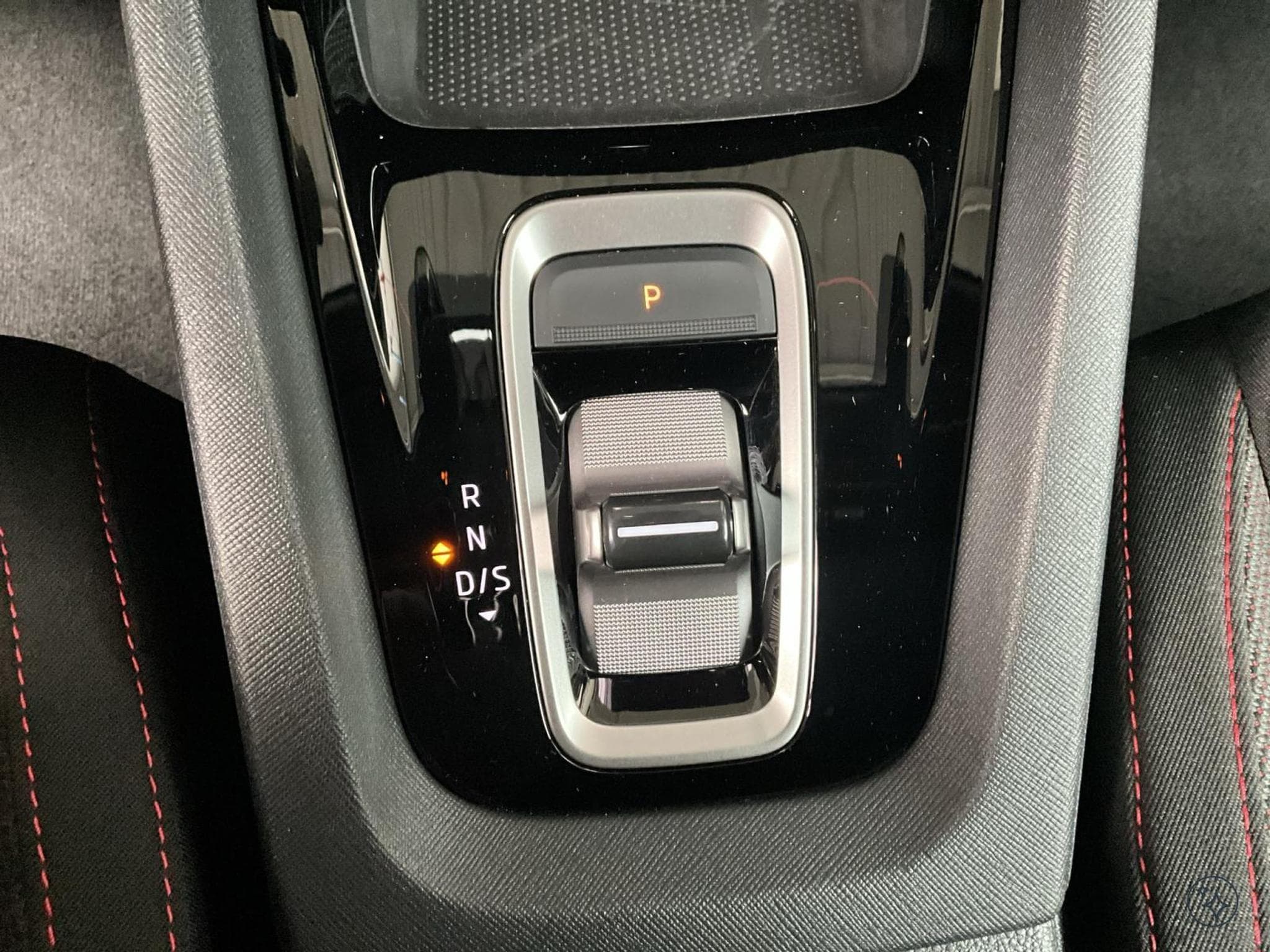 Skoda Octavia RS+DSG+Led+Navi+P.Simply&Clever+DAB+ (2025) - Foto 12