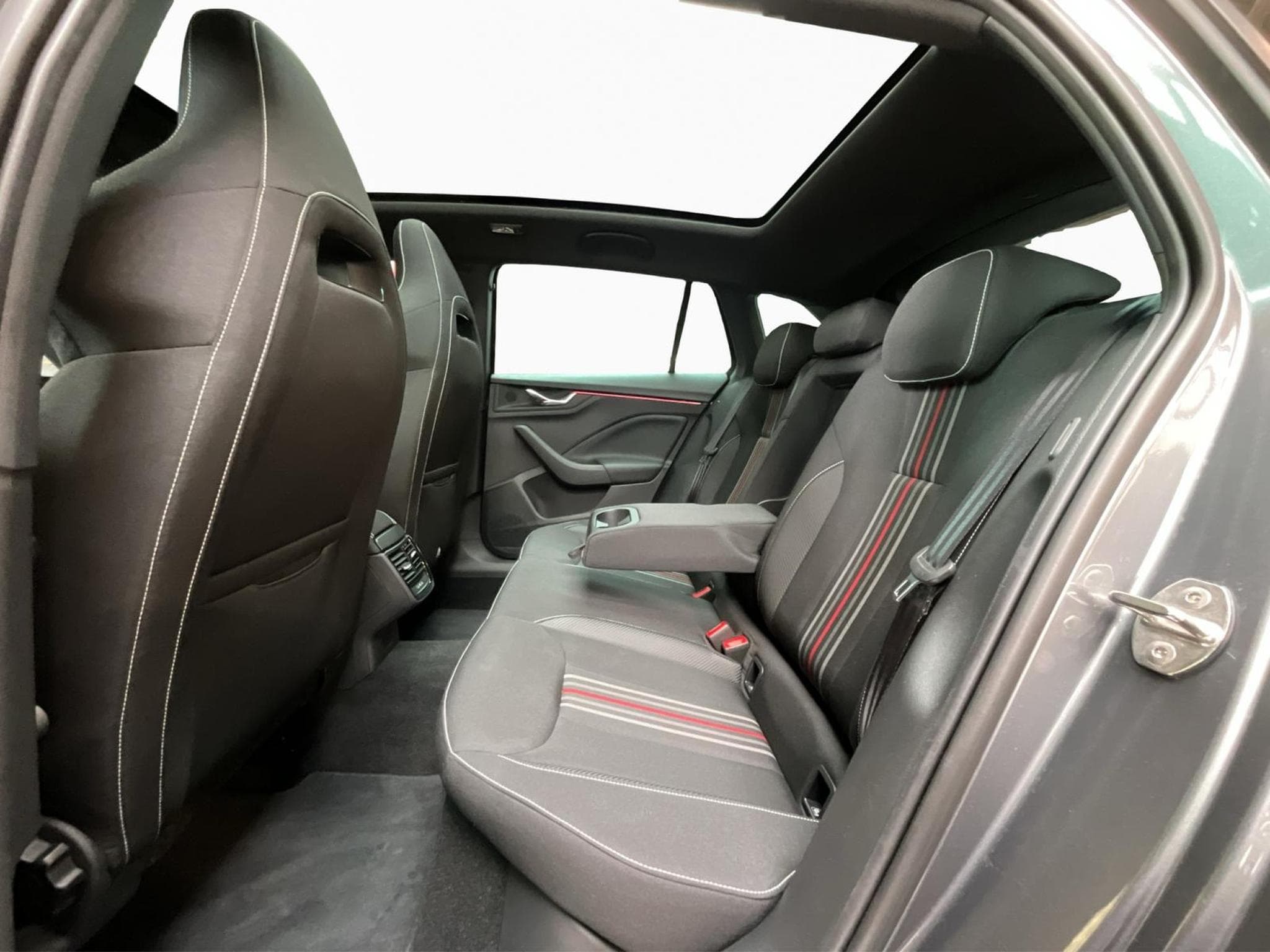Skoda Scala Monte-Carlo+DSG+LED+NAVI+PANO+DAB (2025) - Foto 16