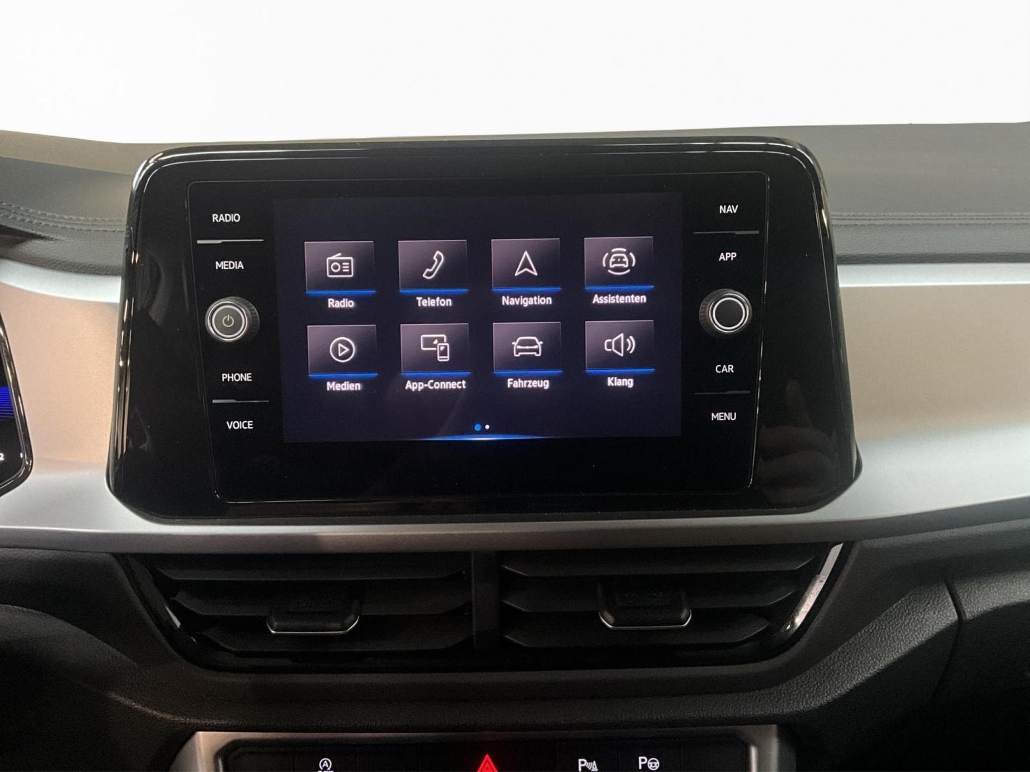 VW T-Roc Life+DSG+Led+Navi+P.Start+Keyless+Rear-View (2024) - Foto 13