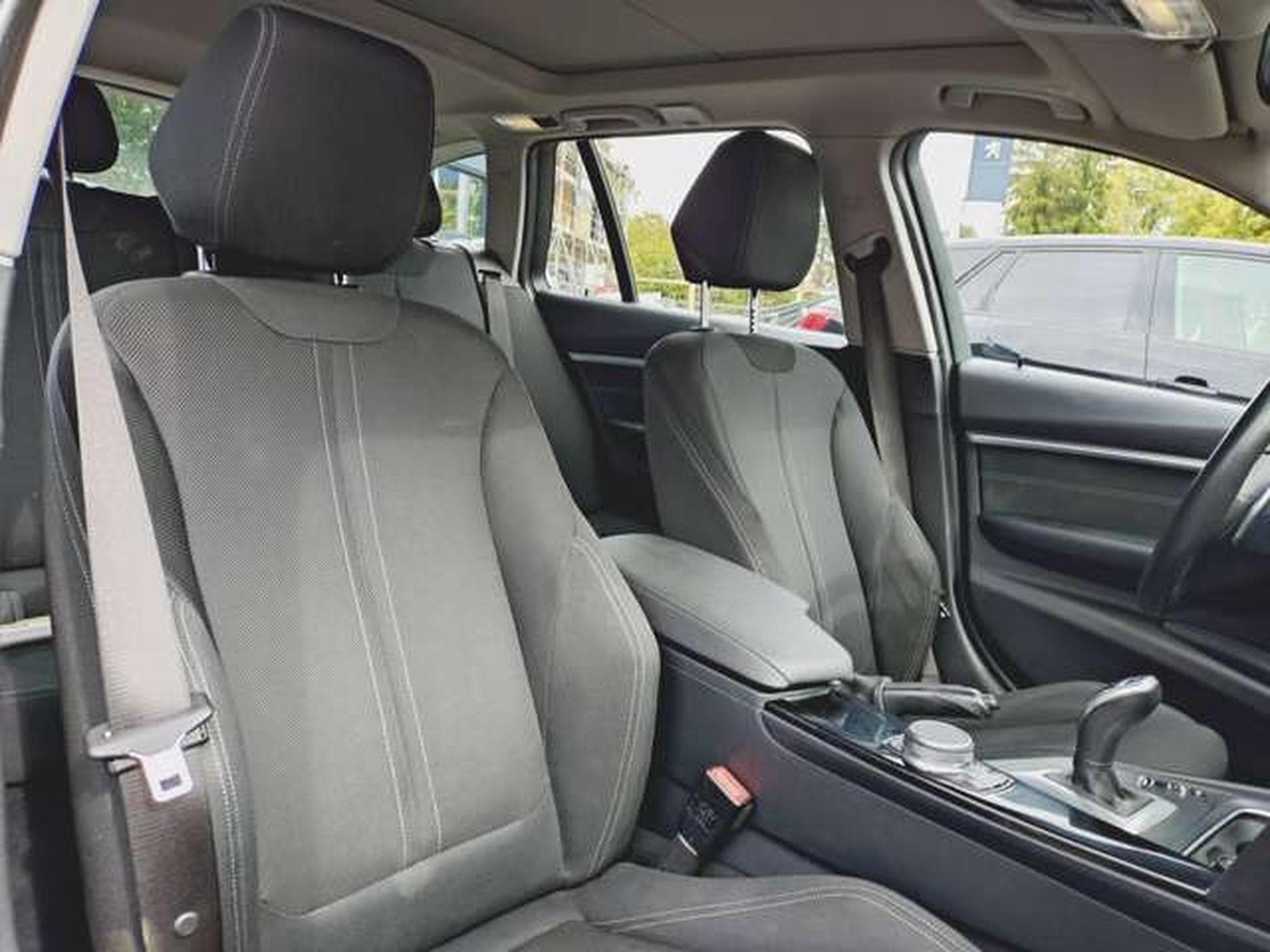 BMW 320 320D Sport Line (2019) - Photo 8