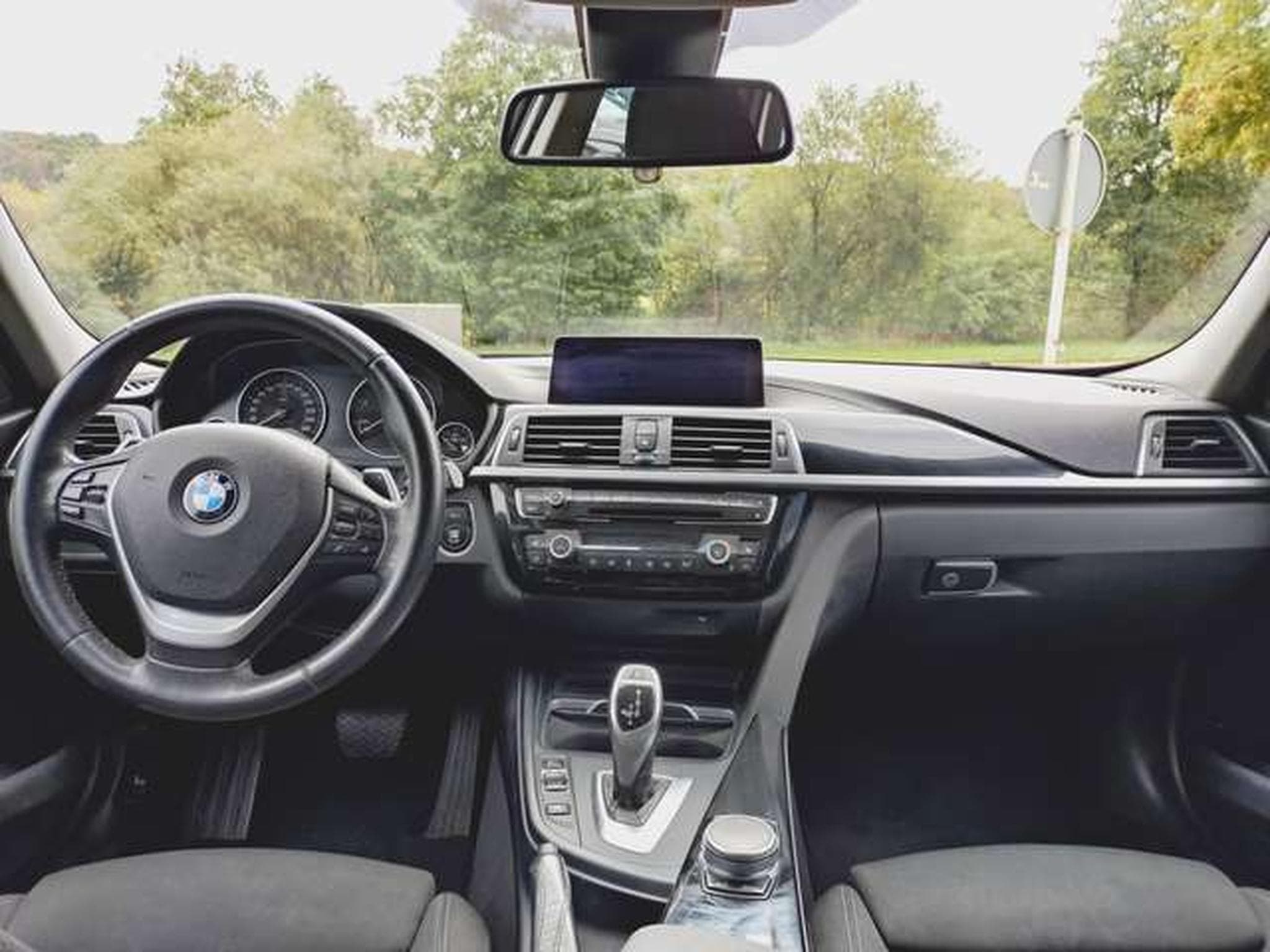 BMW 320 320D Sport Line (2019) - Photo 10