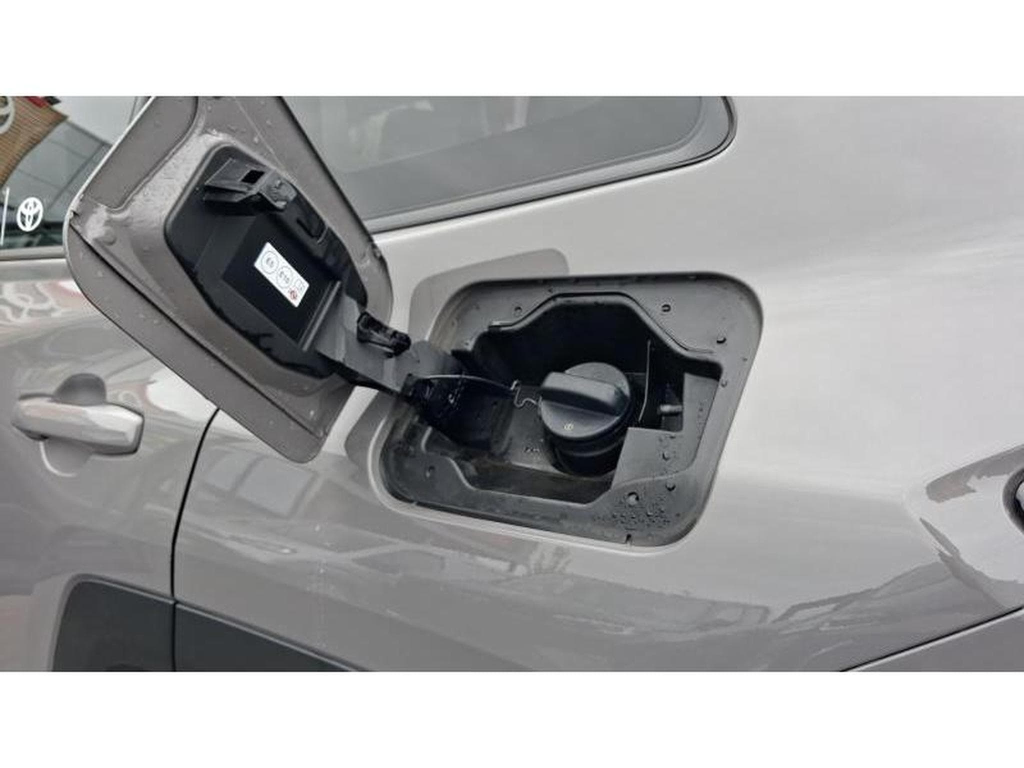 Toyota RAV 4 Premium HEV (2026) - Photo 29