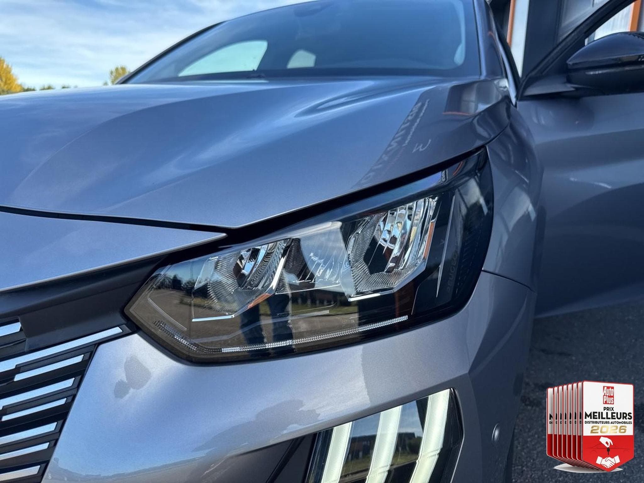 Peugeot 208 1.2 100 ALLURE (2025) - Foto 27
