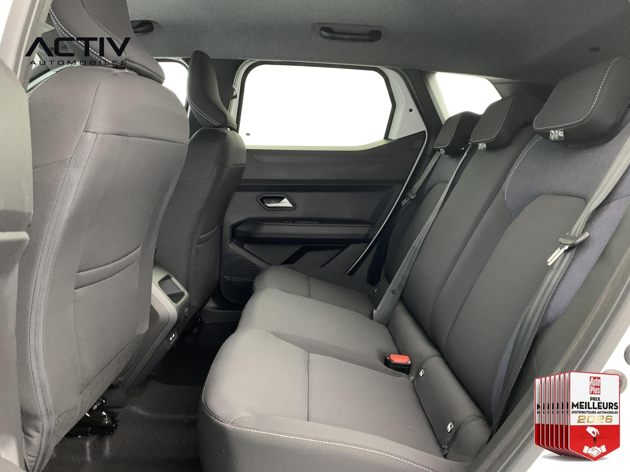 Dacia DUSTER Mild Hybrid 130 4x4 Journey (2026) - Photo 19