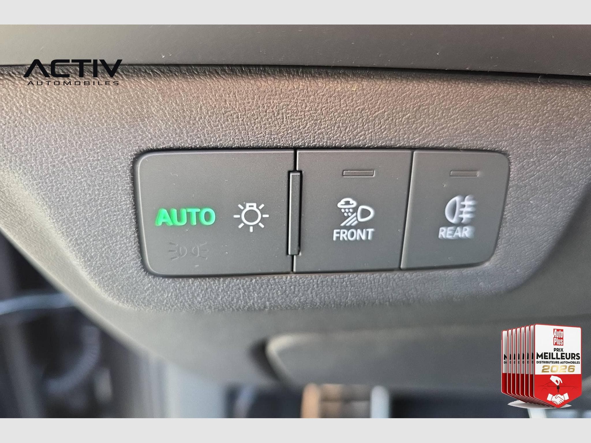 Audi Q3 SPORTBACK HYBRIDE E-HYBRID 272 CH S TRONIC 6 S LINE (2026) - Foto 24