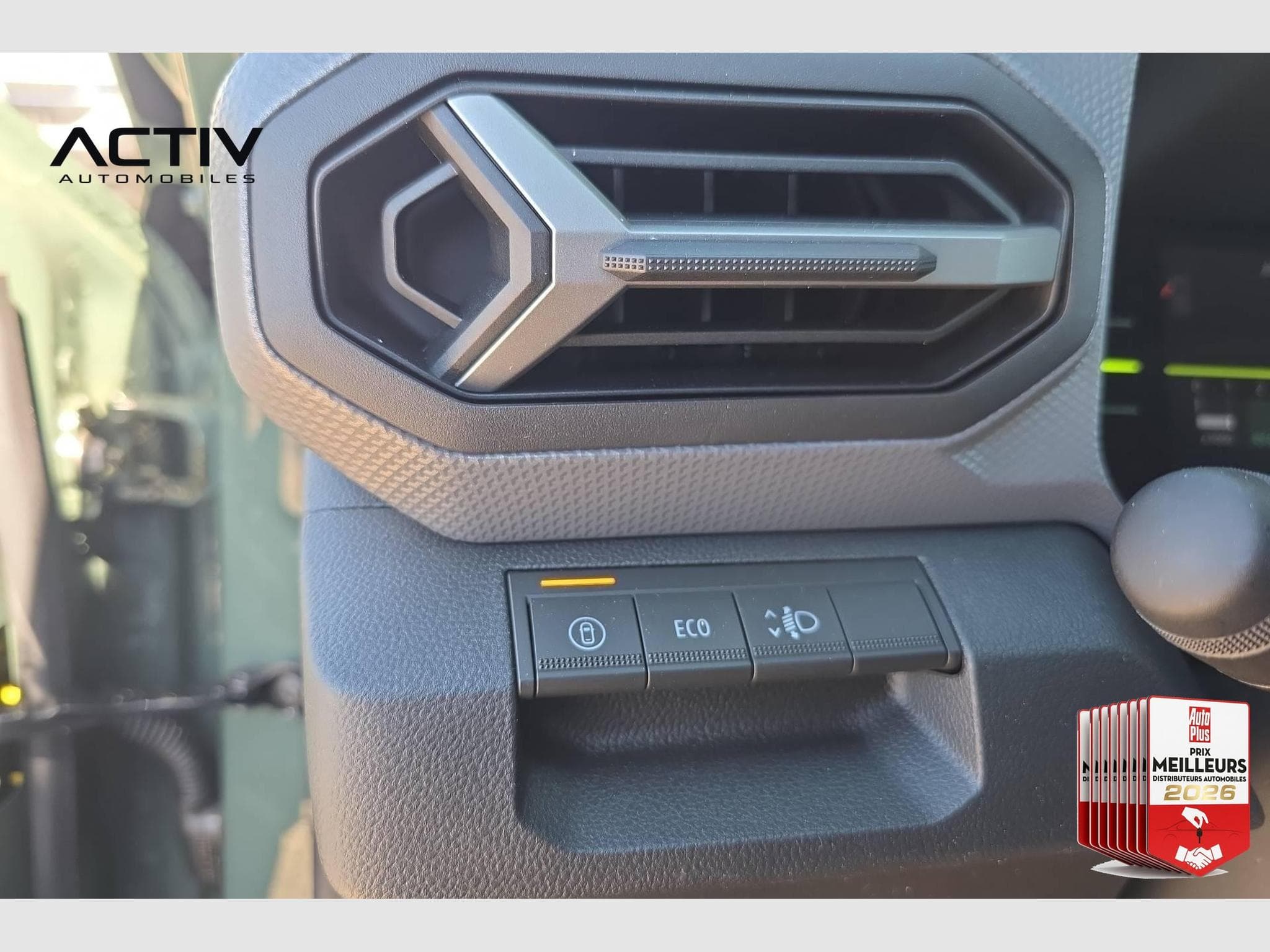 Dacia DUSTER Mild Hybrid 140 Journey (2026) - Photo 21