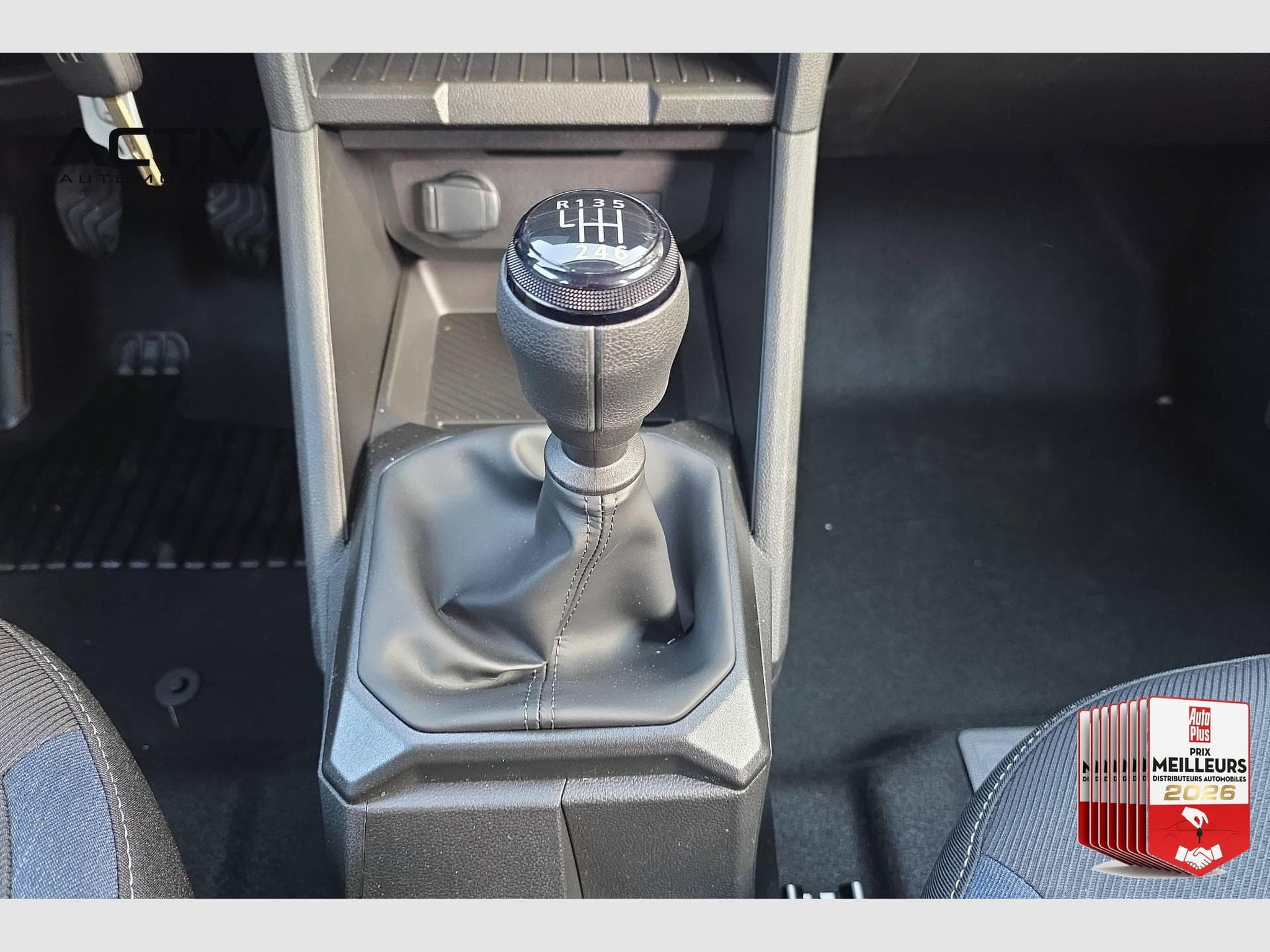 Dacia DUSTER Mild Hybrid 140 Expression (2026) - Photo 16