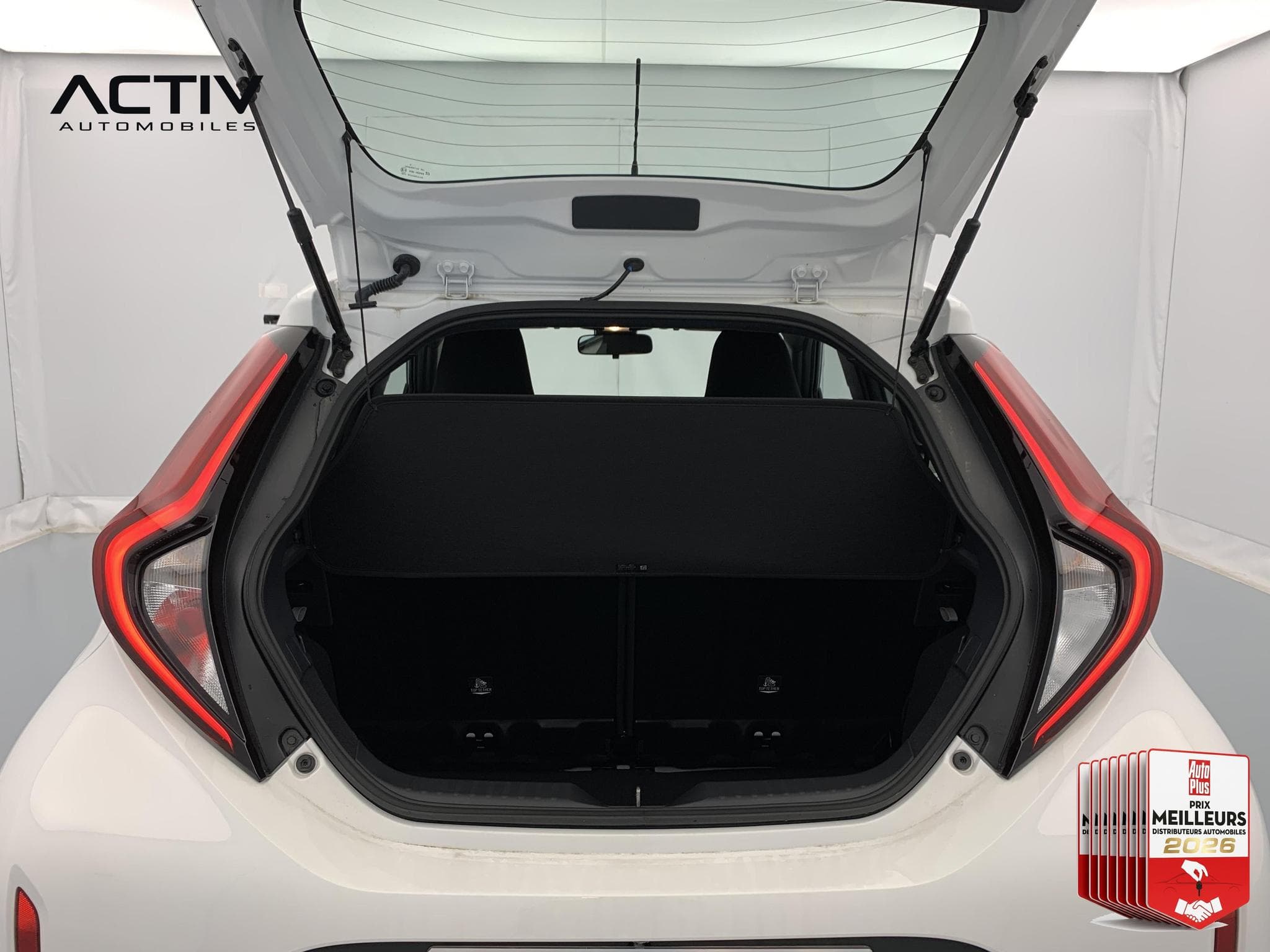Toyota AYGO X 1.0 VVT-i 72 Dynamic (2025) - Photo 9