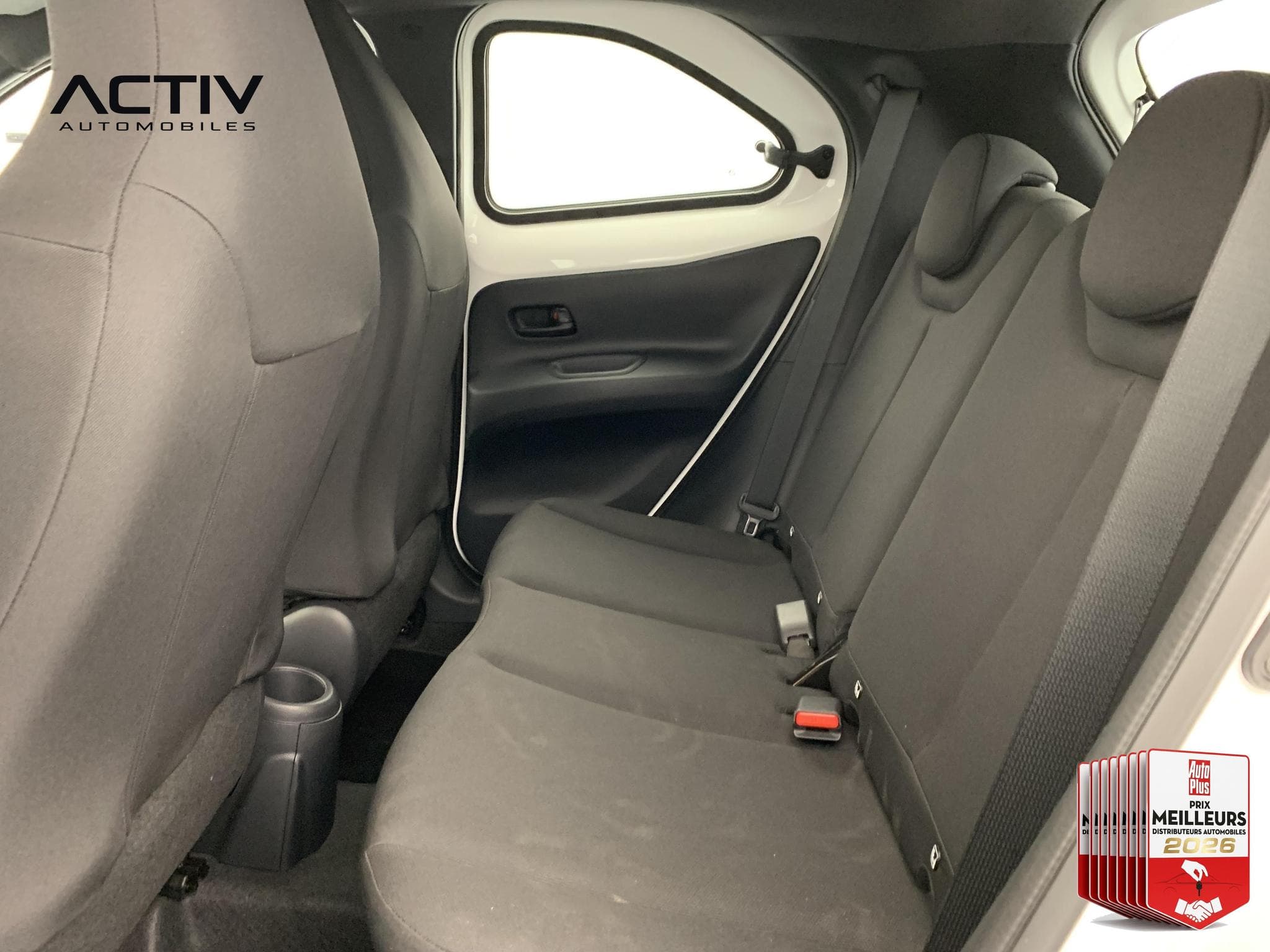 Toyota AYGO X 1.0 VVT-i 72 Dynamic (2025) - Photo 19