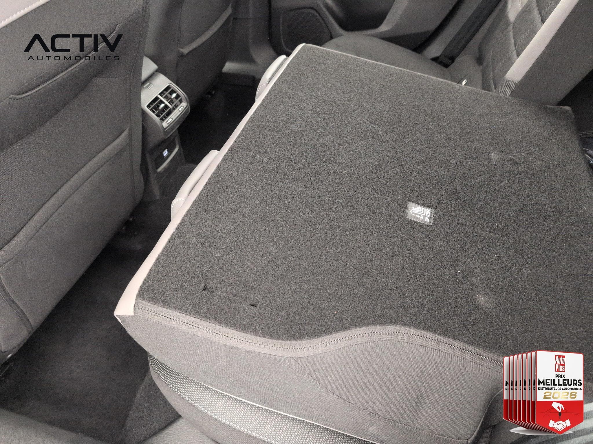 Citroën C4 Hybride 145 ch e-DCS6 Plus (2025) - Photo 12