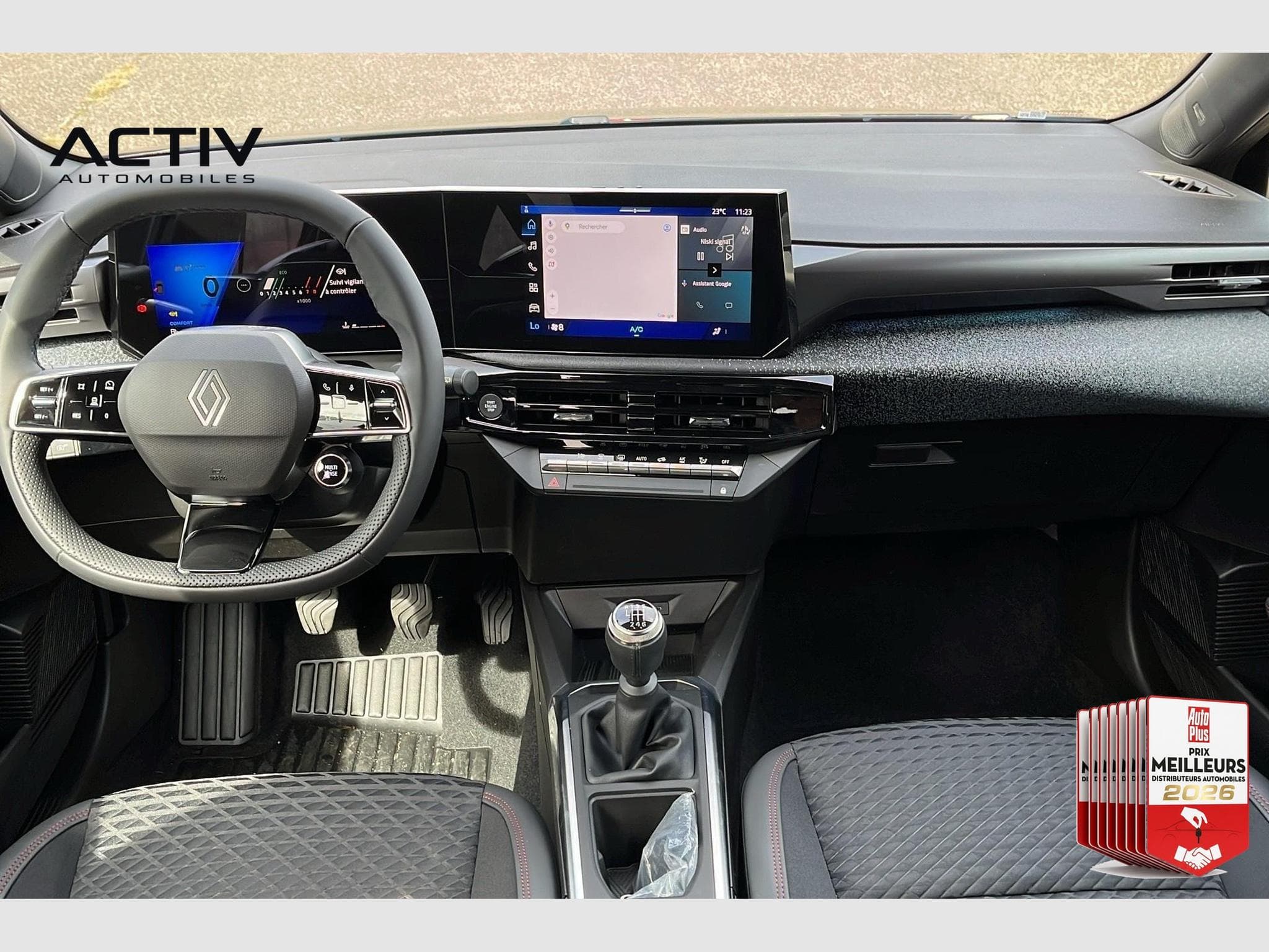 Renault CLIO 6 TCE 115 CH TECHNO (2026) - Foto 13