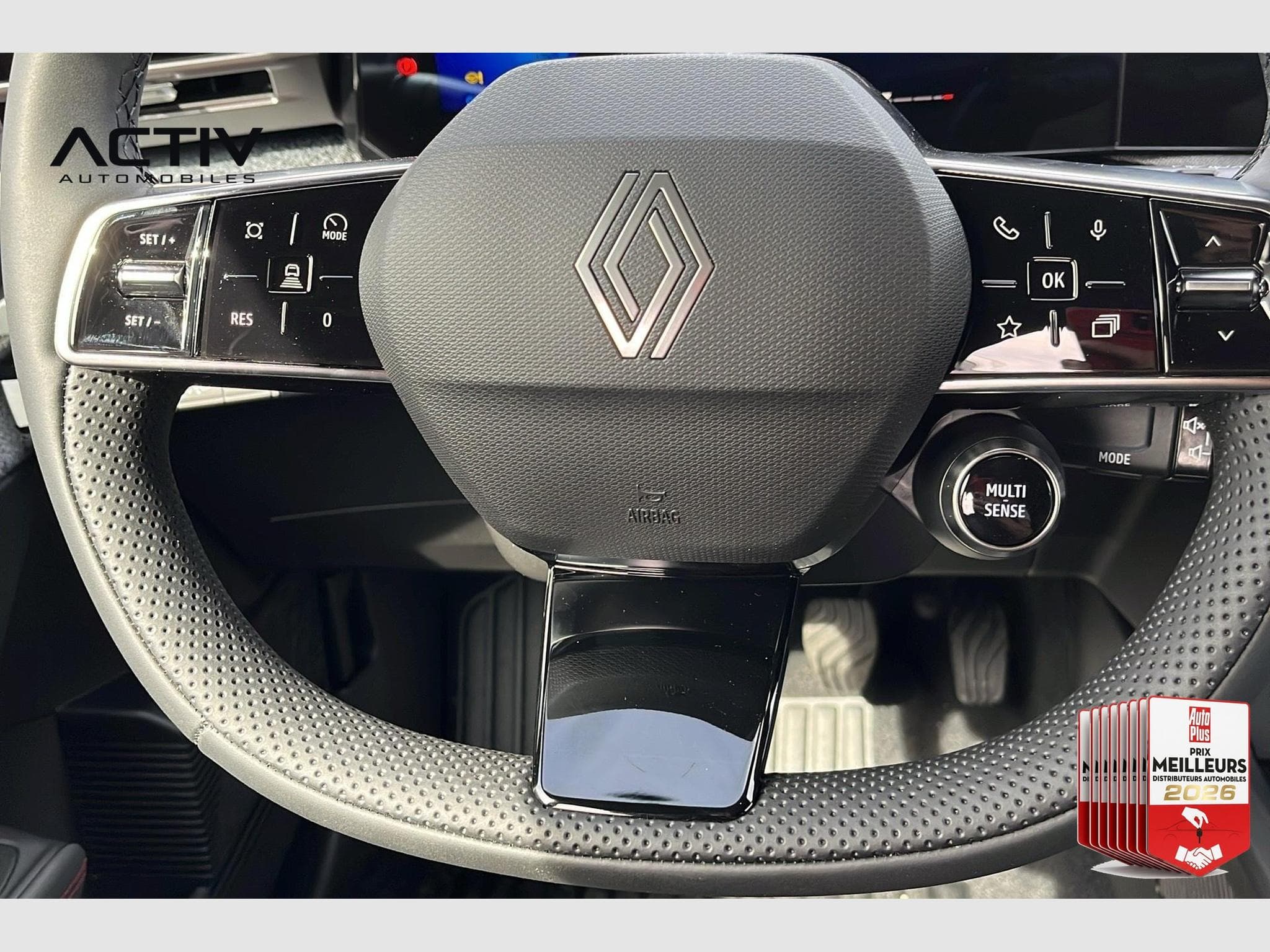 Renault CLIO 6 TCE 115 CH TECHNO (2026) - Foto 16