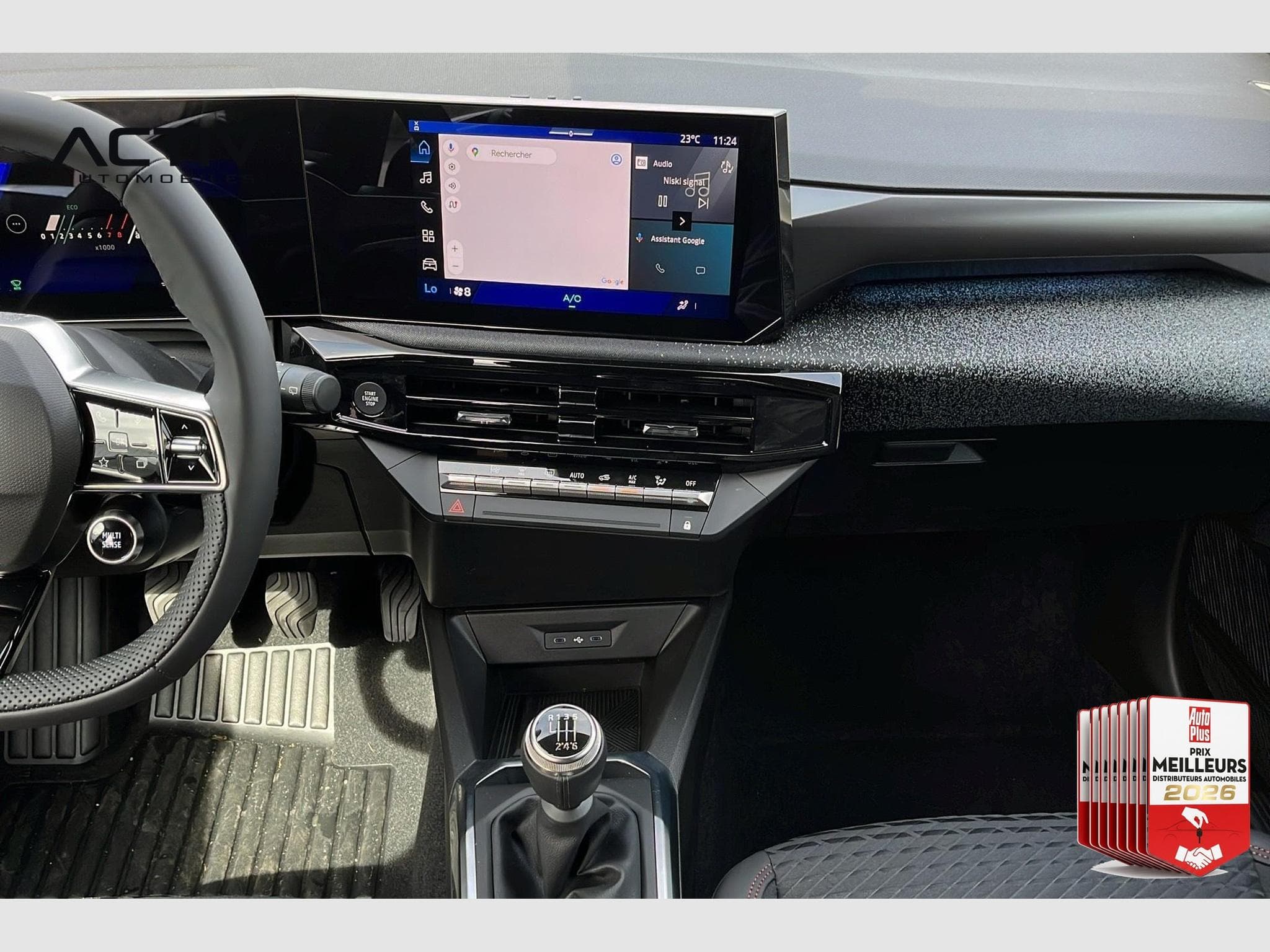 Renault CLIO 6 TCE 115 CH TECHNO (2026) - Foto 18
