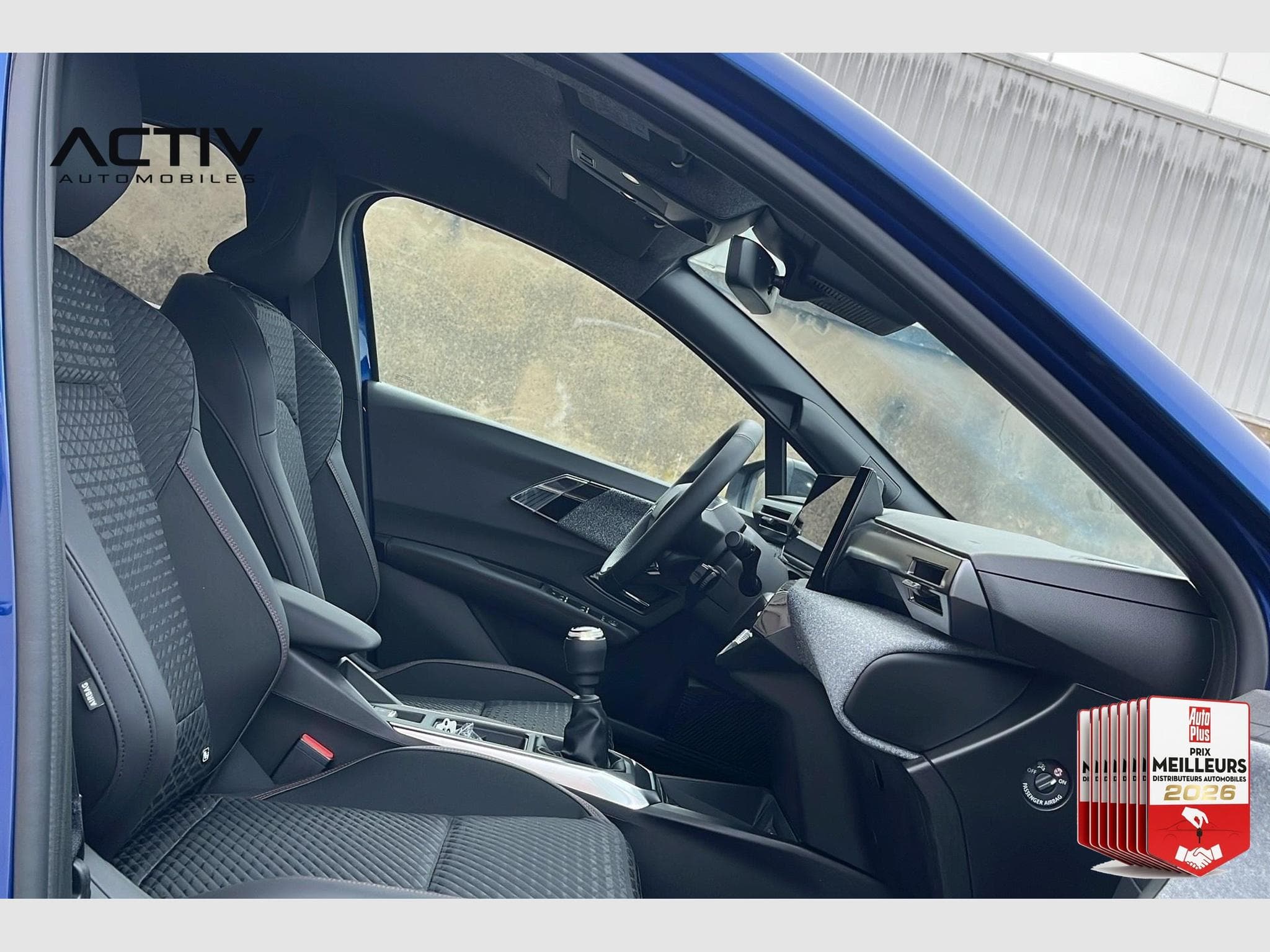 Renault CLIO 6 TCE 115 CH TECHNO (2026) - Foto 9