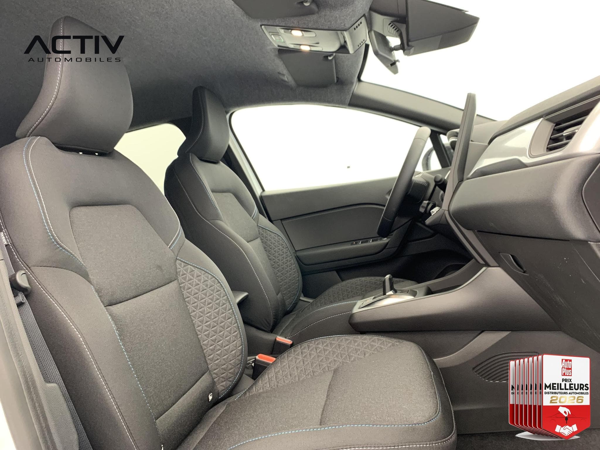 Renault CAPTUR E-Tech full hybrid 160 ch Evolution (2026) - Photo 9