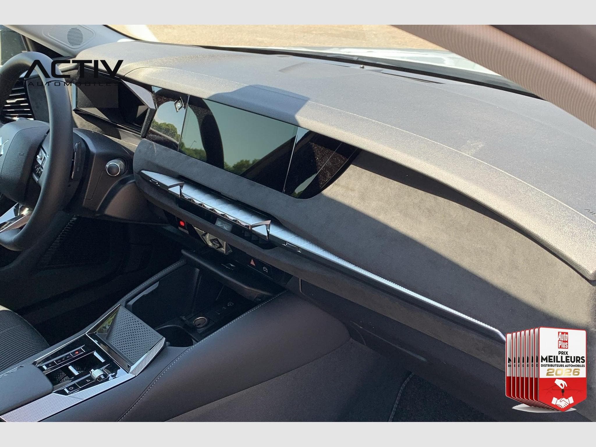 DS Automobiles DS4 Hybride 145 e-DCT6 Etoile - Alcantara (2026) - Foto 12