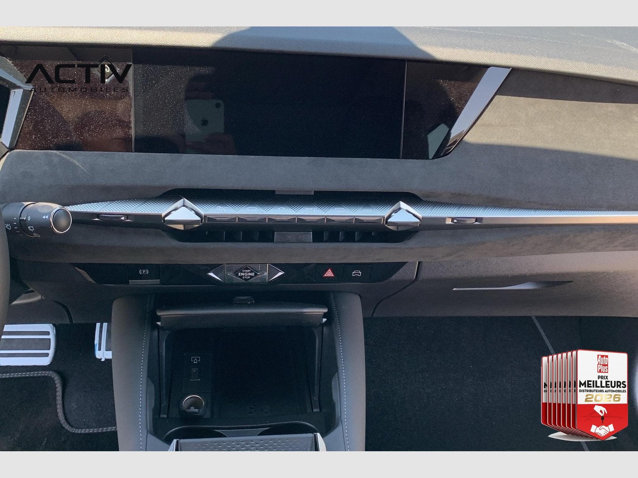 DS Automobiles DS4 Hybride 145 e-DCT6 Etoile - Alcantara (2026) - Foto 17