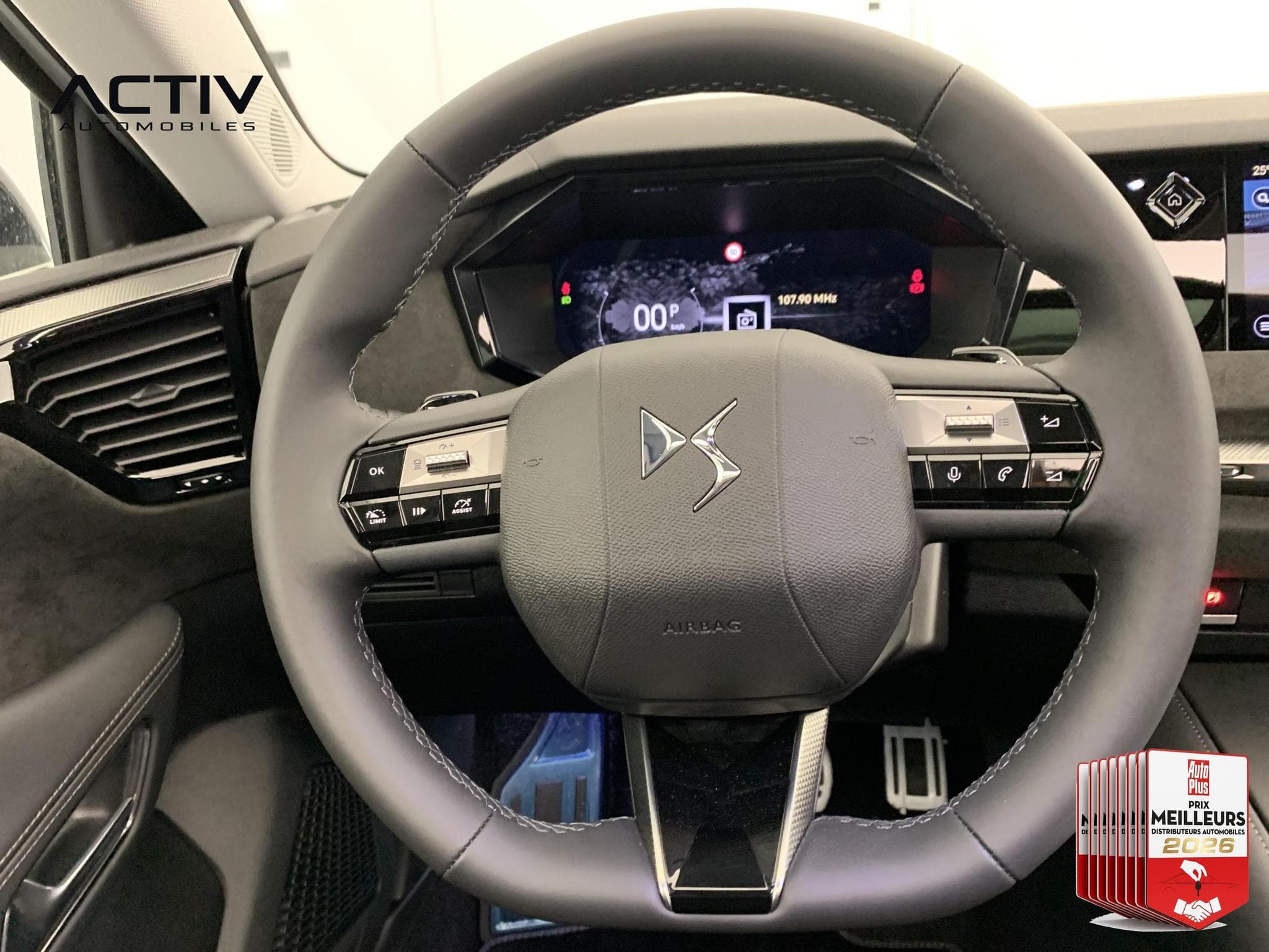 DS Automobiles DS4 Hybride 145 e-DCT6 Etoile - Alcantara (2026) - Foto 14