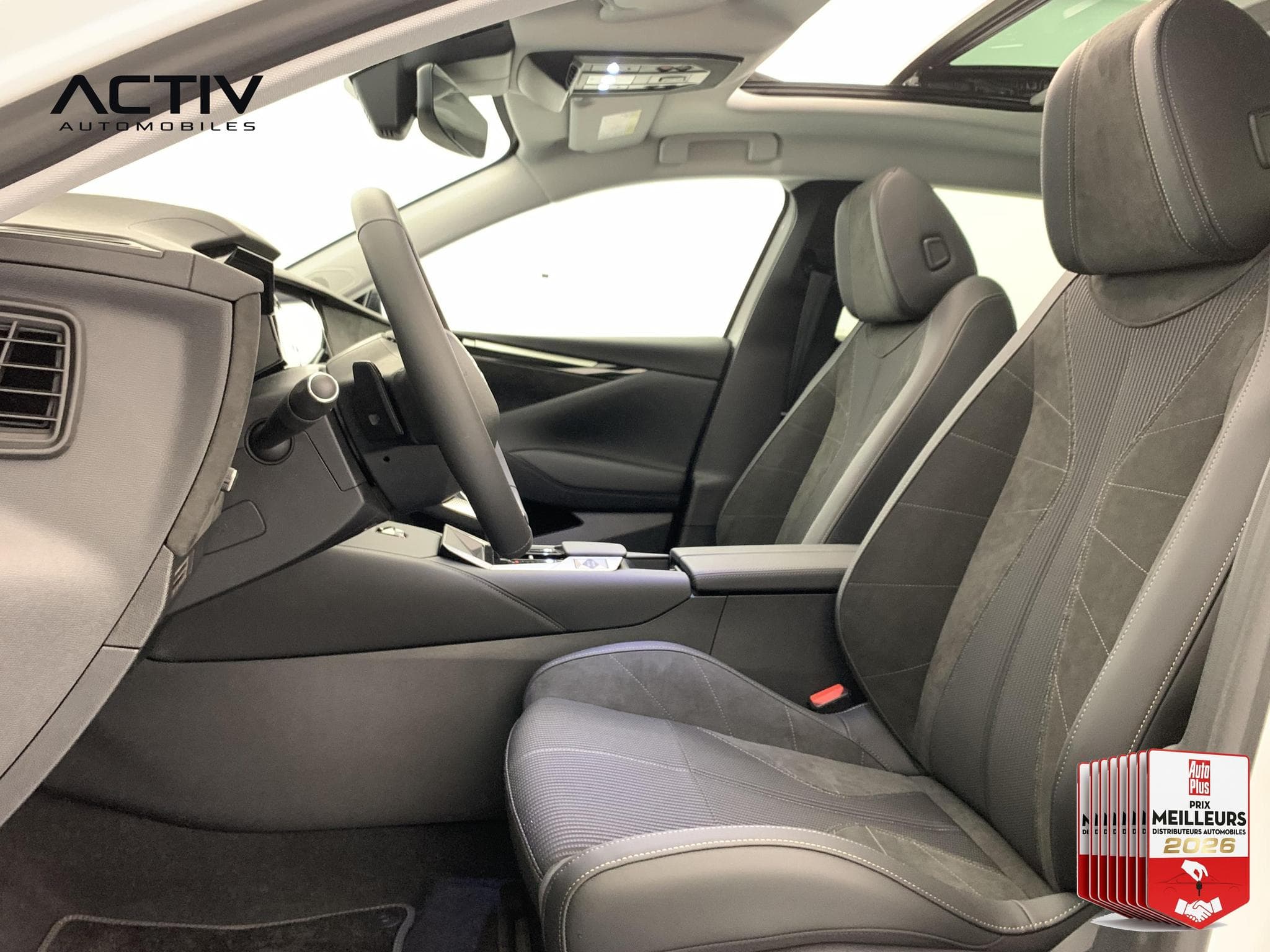 DS Automobiles DS4 Hybride 145 e-DCT6 Etoile - Alcantara (2026) - Foto 22
