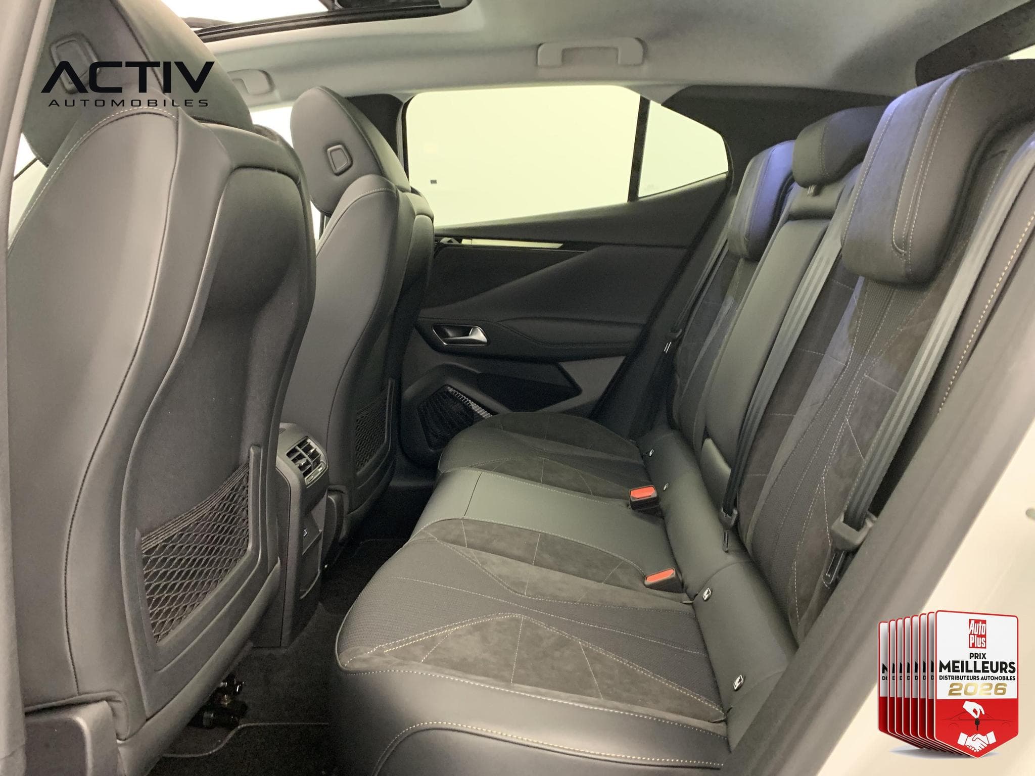 DS Automobiles DS4 Hybride 145 e-DCT6 Etoile - Alcantara (2026) - Foto 23