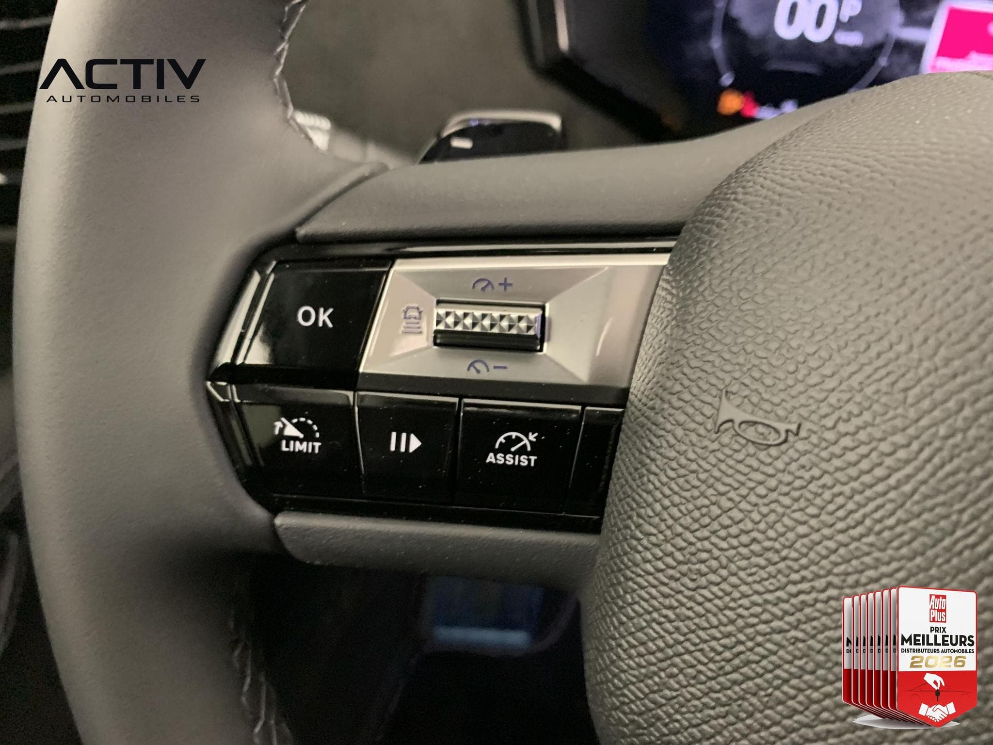 DS Automobiles DS4 Hybride 145 e-DCT6 Etoile - Alcantara (2026) - Foto 15