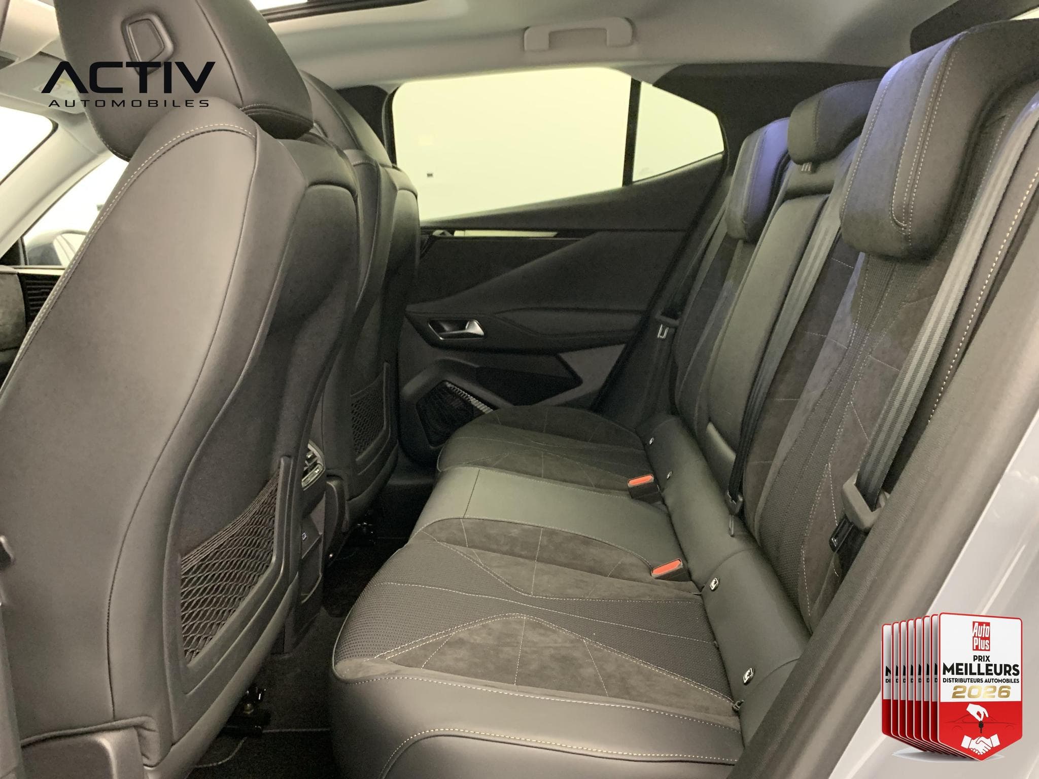 DS Automobiles DS4 Hybride 145 e-DCT6 Etoile - Alcantara (2026) - Foto 21