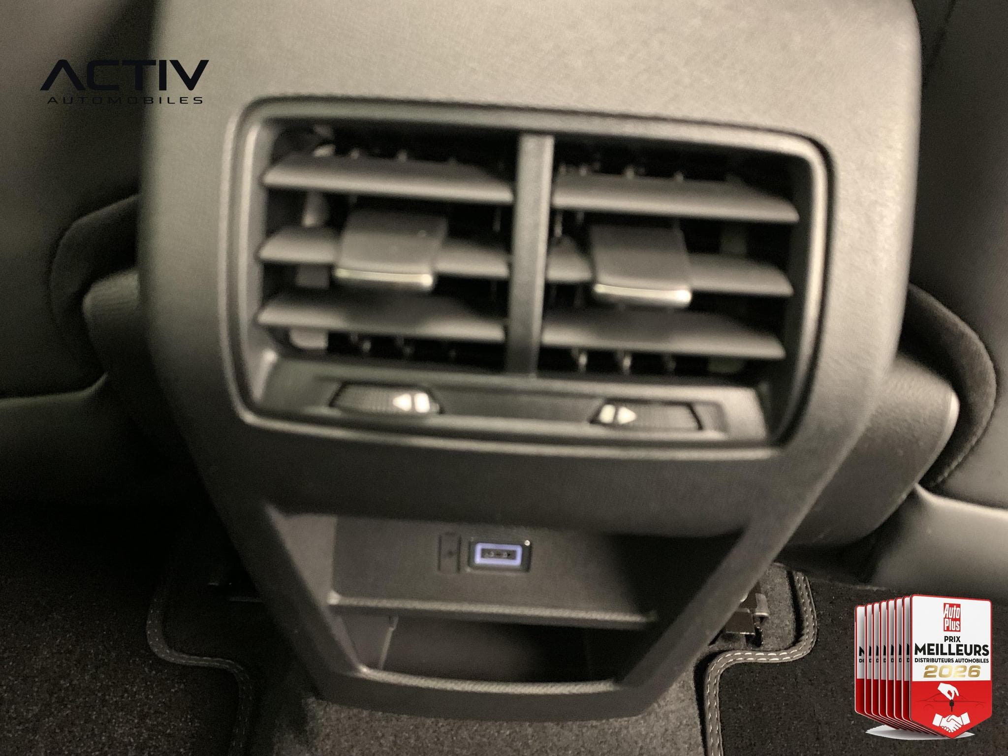 DS Automobiles DS4 Hybride 145 e-DCT6 Etoile - Alcantara (2026) - Foto 22