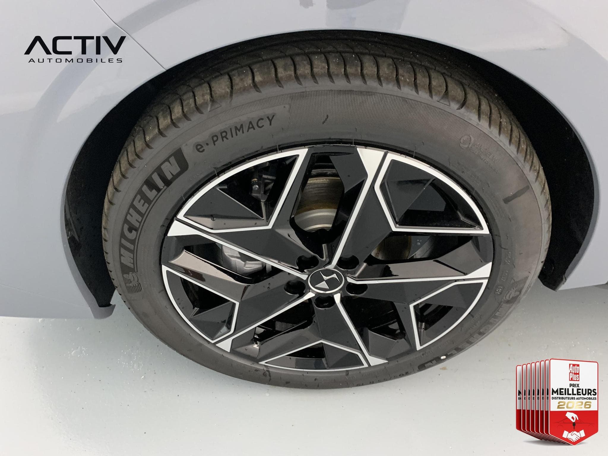 DS Automobiles DS4 Hybride 145 e-DCT6 Etoile - Alcantara (2026) - Foto 24