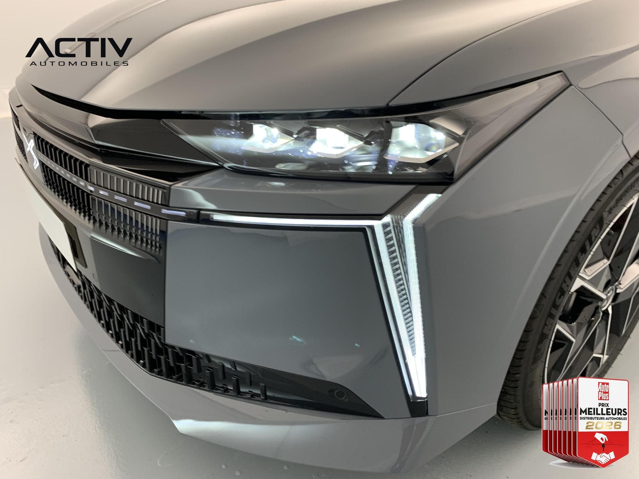 DS Automobiles DS4 Hybride 145 e-DCT6 Etoile - Alcantara (2026) - Foto 25