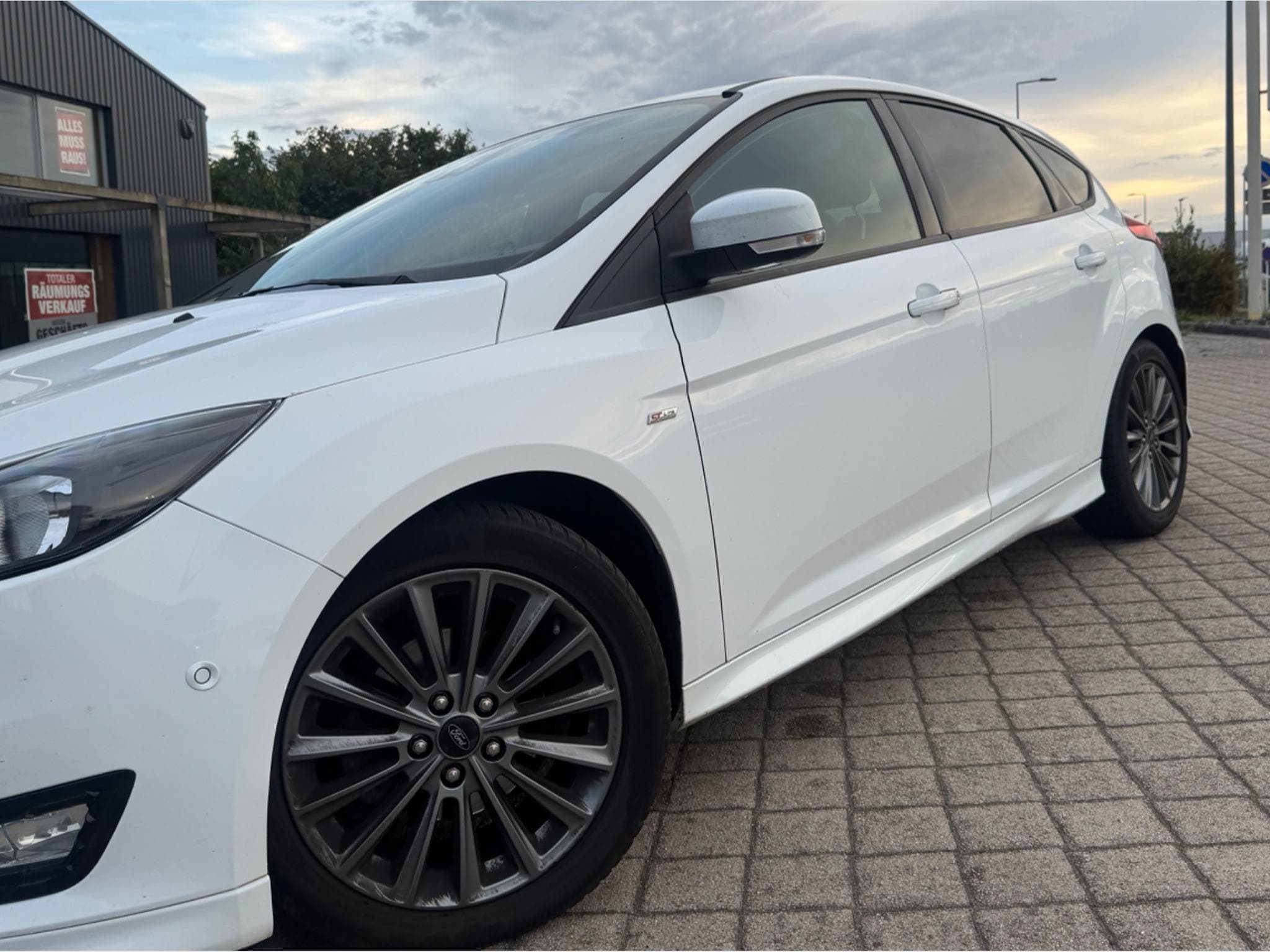 Ford Focus ST-Line (2018) - Photo 3
