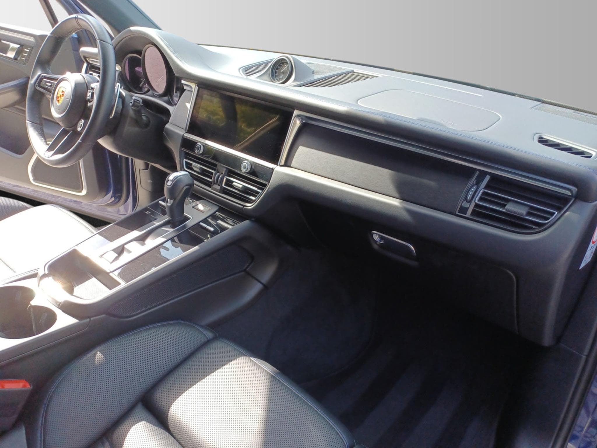 Porsche Macan GTS (2024) - Photo 12
