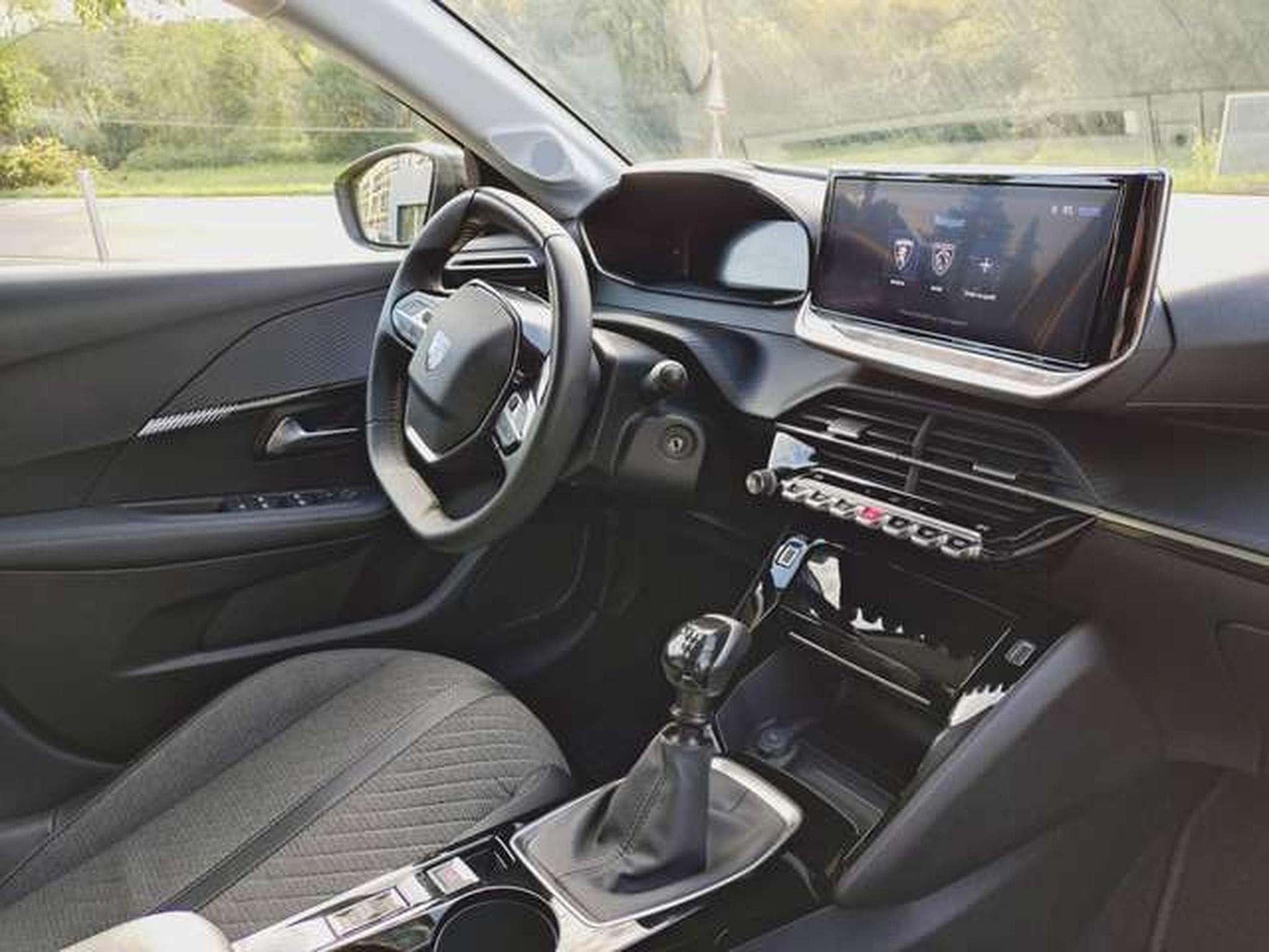 Peugeot 208 Allure (2024) - Photo 7