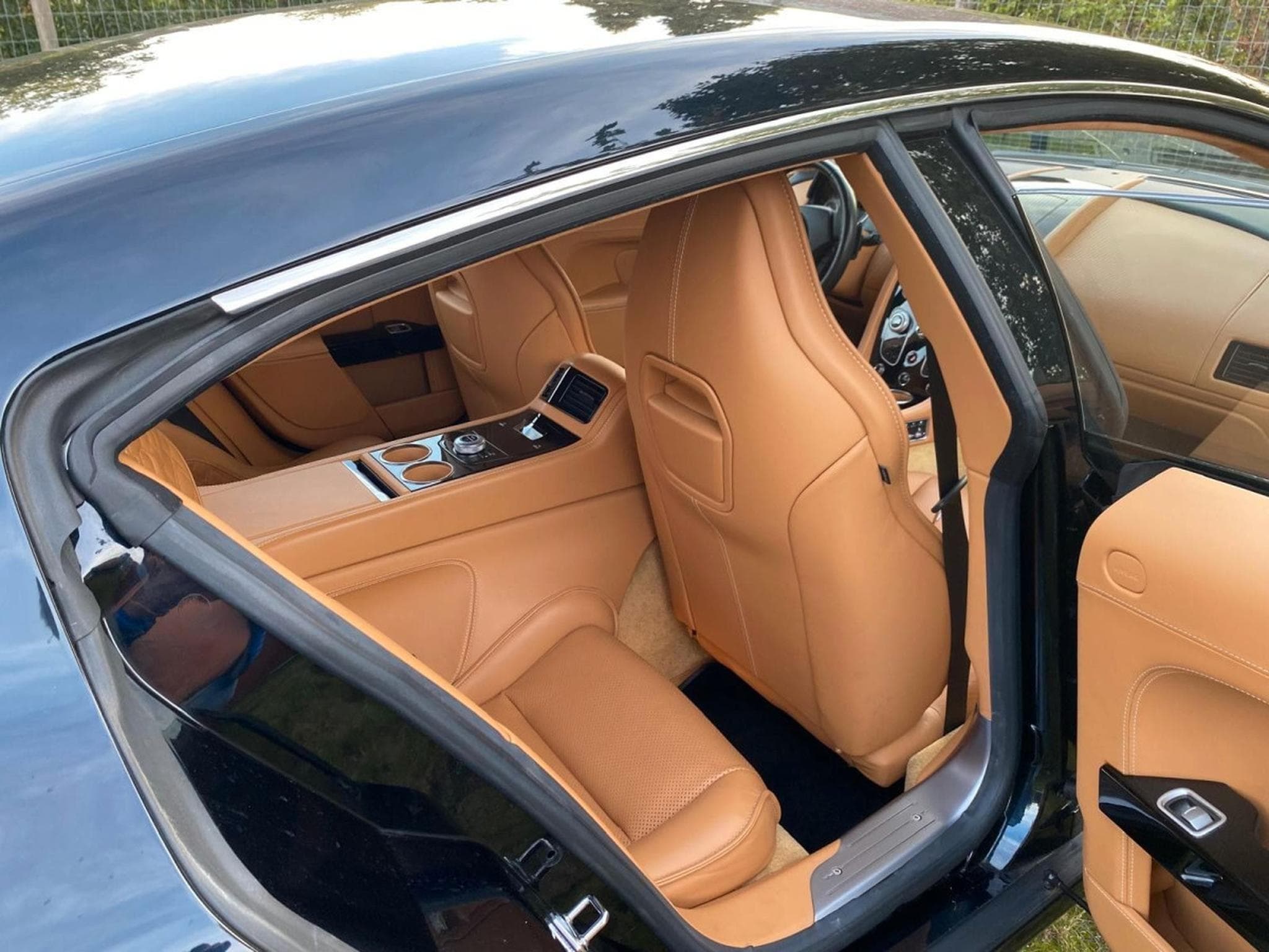 Aston-Martin Rapide Rapide 6.0 Touchtr 8G Auto - Shadow Edition (2017) - Foto 4