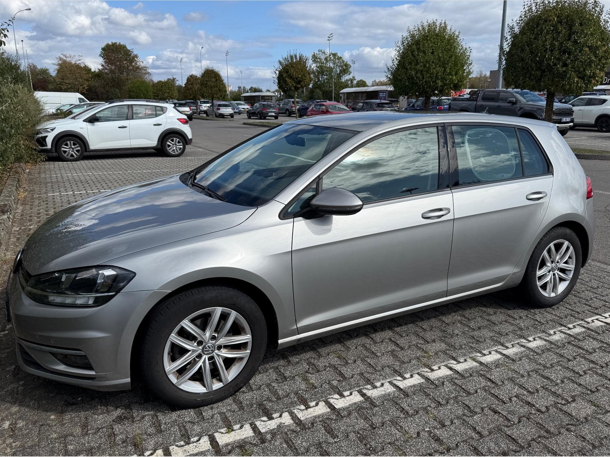 VW Golf Volkswagen Golf 2.0 TDI SCR DSG Life (2020) - Photo 1