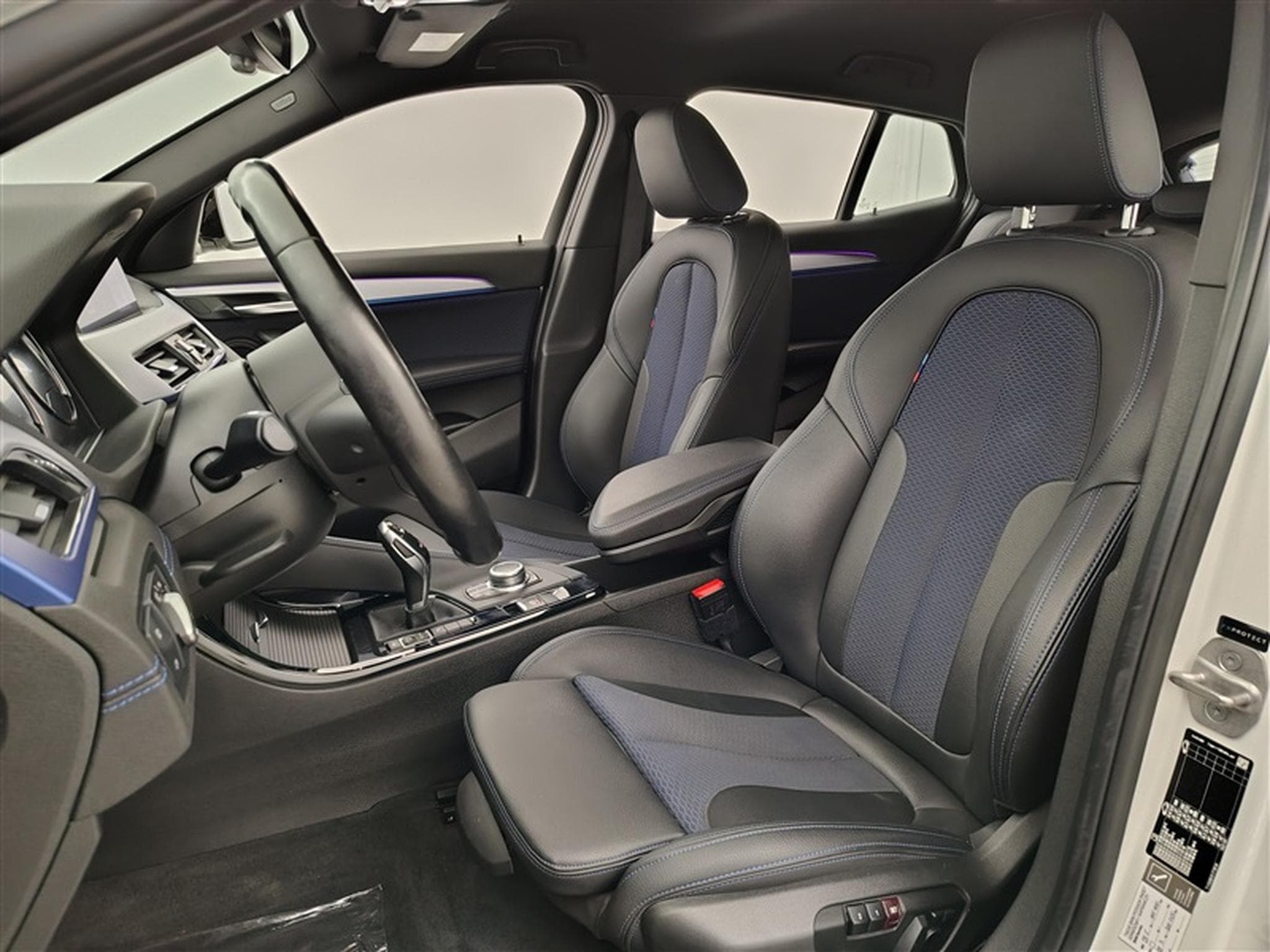 BMW X2 1.5iA sDrive18 Pack M S-CUIR / NAVI / CAMERA (2023) - Photo 7