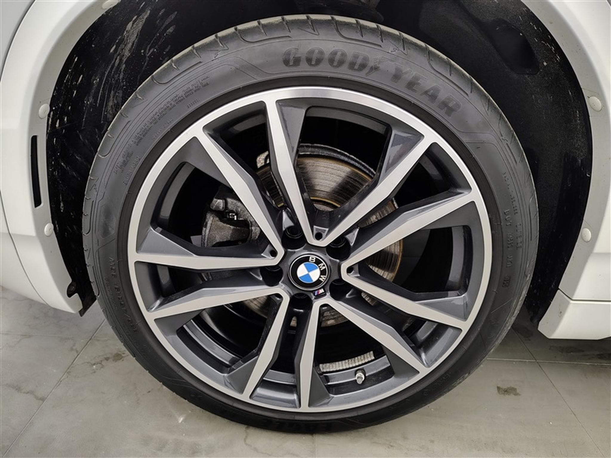 BMW X2 1.5iA sDrive18 Pack M S-CUIR / NAVI / CAMERA (2023) - Photo 6