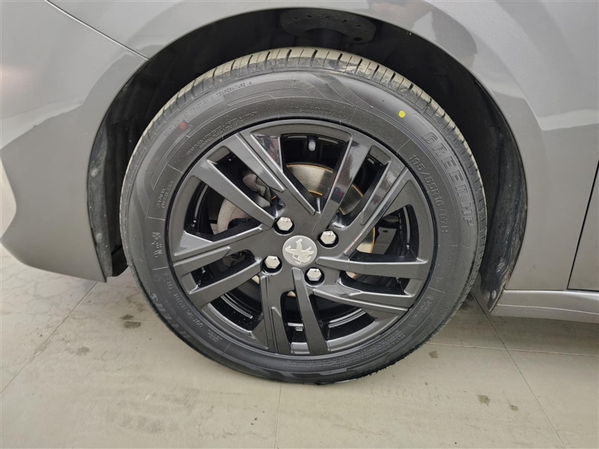 Peugeot 208 1.2i PureTech Active Pack (2023) - Photo 6