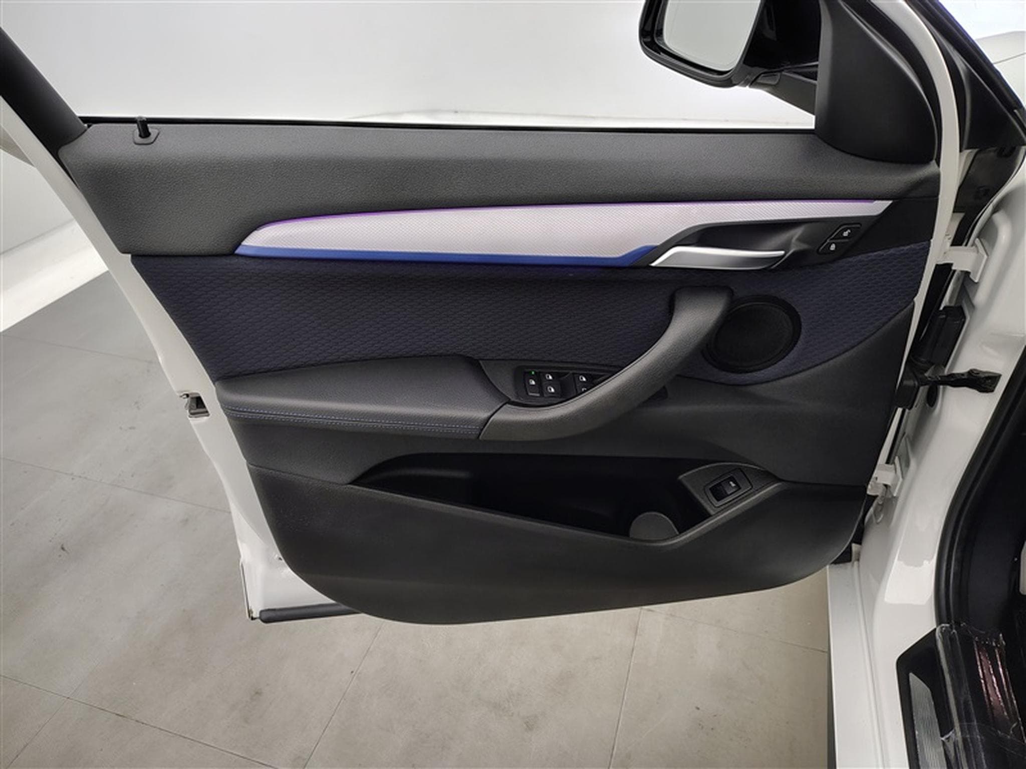 BMW X2 1.5iA sDrive18 Pack M S-CUIR / NAVI / CAMERA (2023) - Photo 17