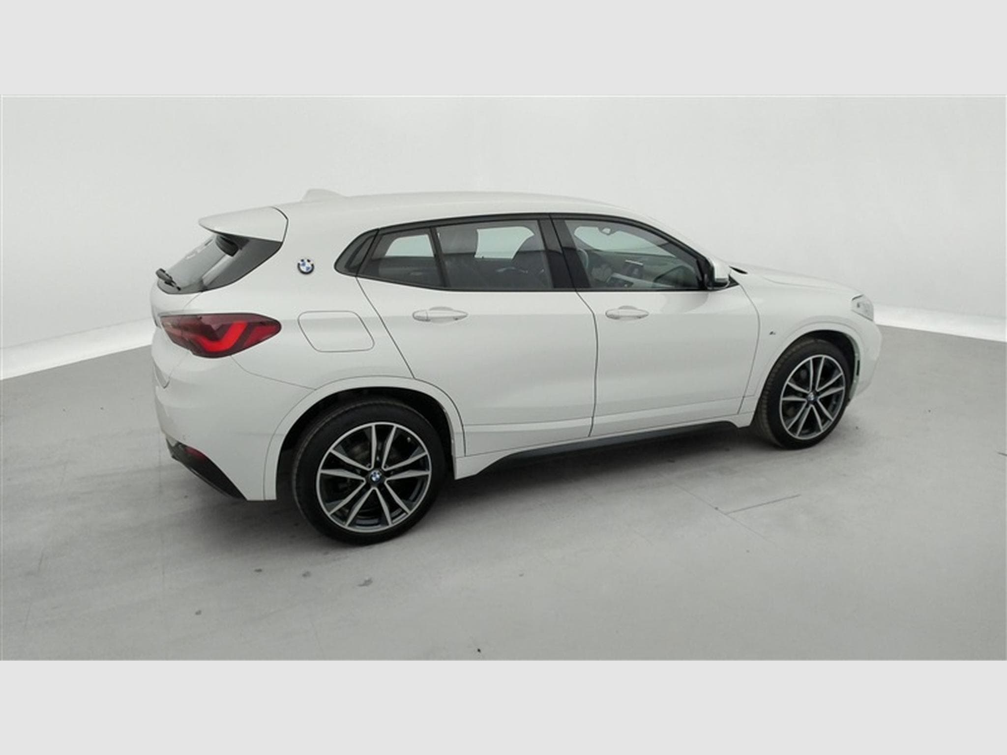 BMW X2 1.5iA sDrive18 Pack M S-CUIR / NAVI / CAMERA (2023) - Photo 25
