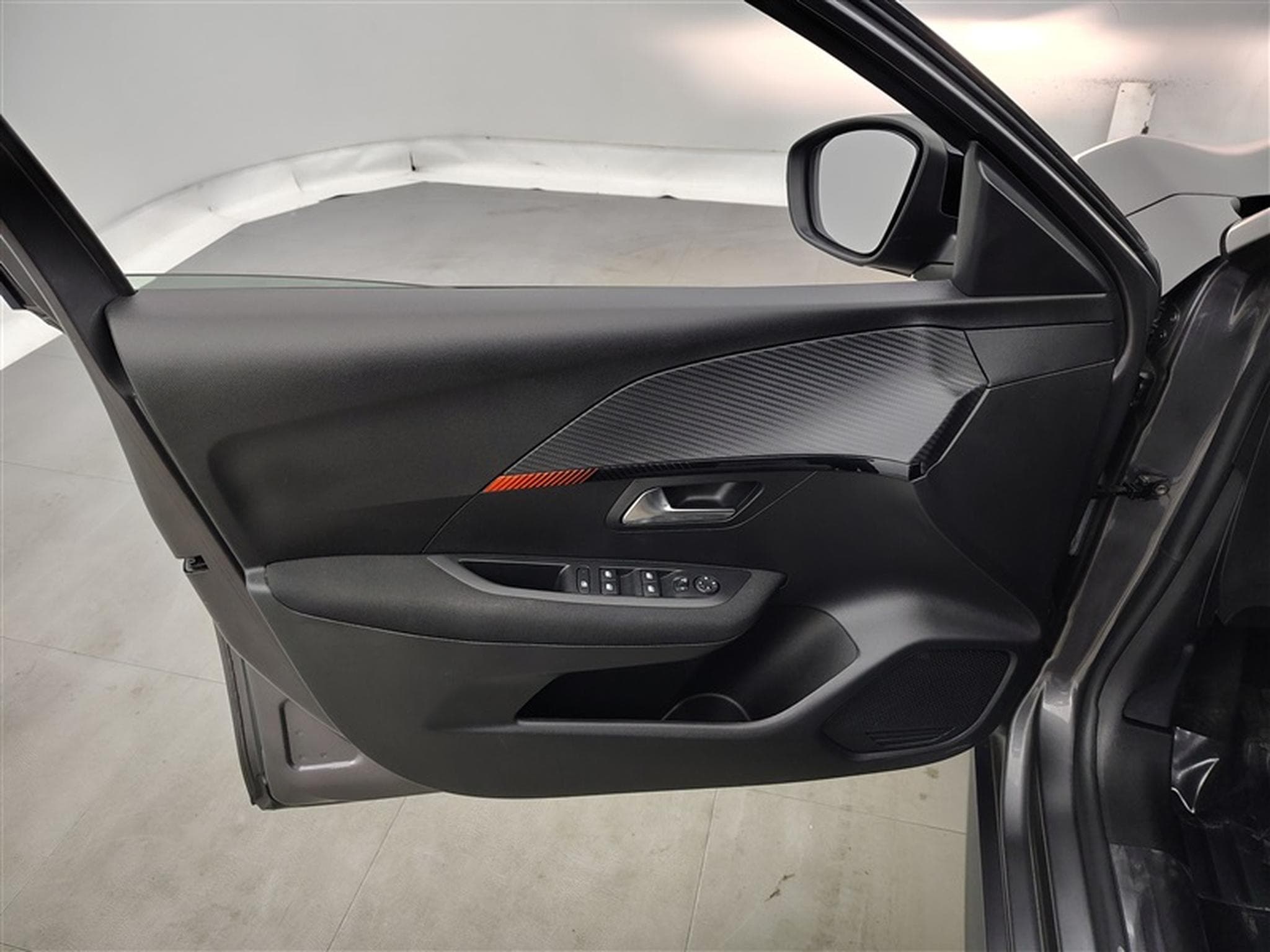 Peugeot 208 1.2i PureTech Active Pack (2023) - Photo 17