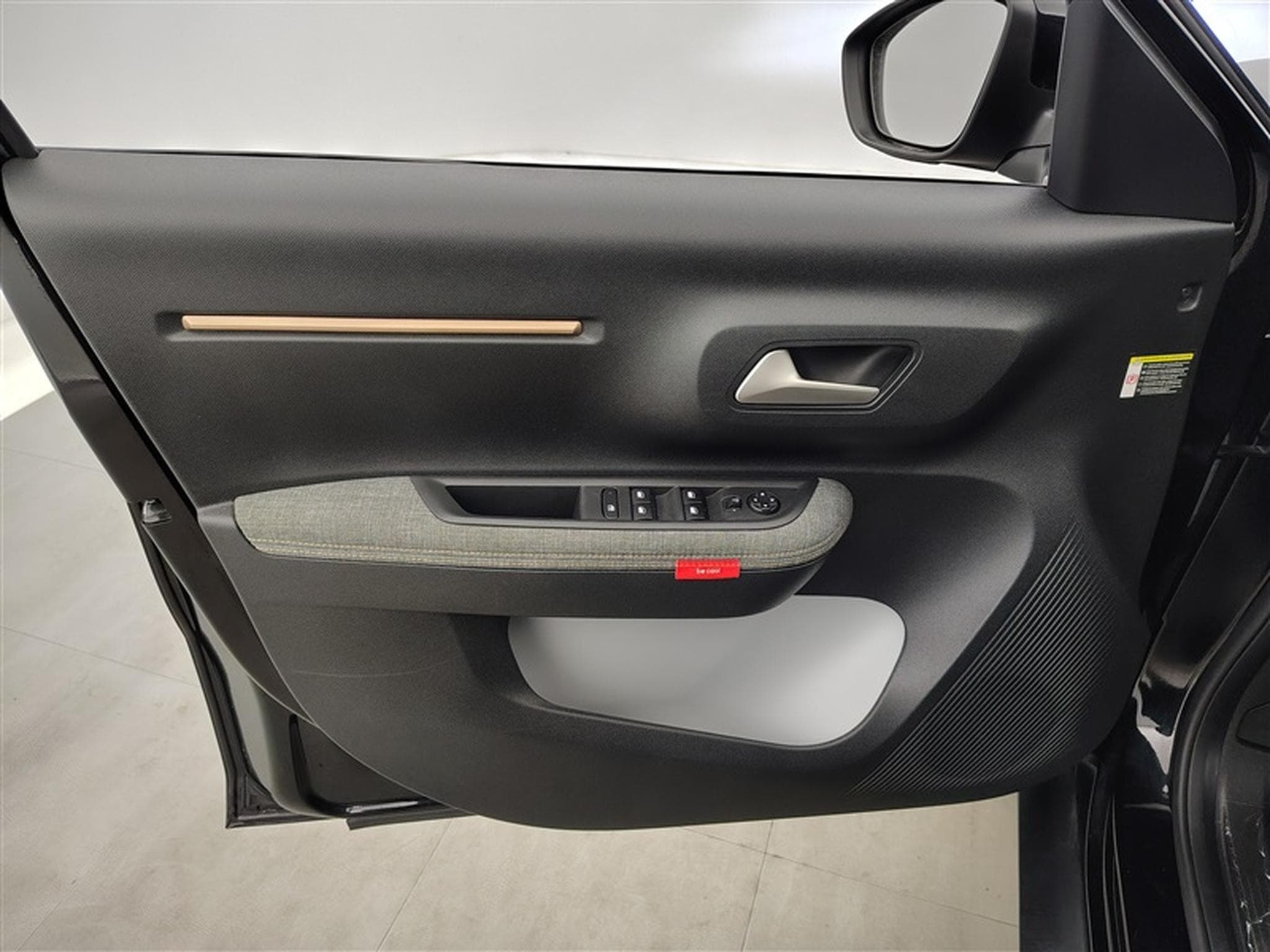 Citroen C3 Aircross 1.2 Hybrid 145Cv e-DCS6 Plus CARPLAY / CAMERA (2025) - Photo 17